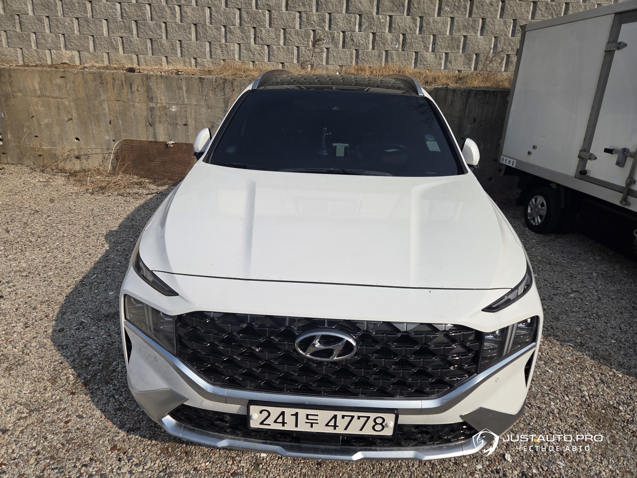 Автомобиль Hyundai Santafe