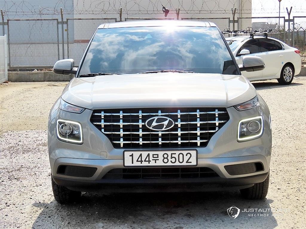 Автомобиль Hyundai Venue
