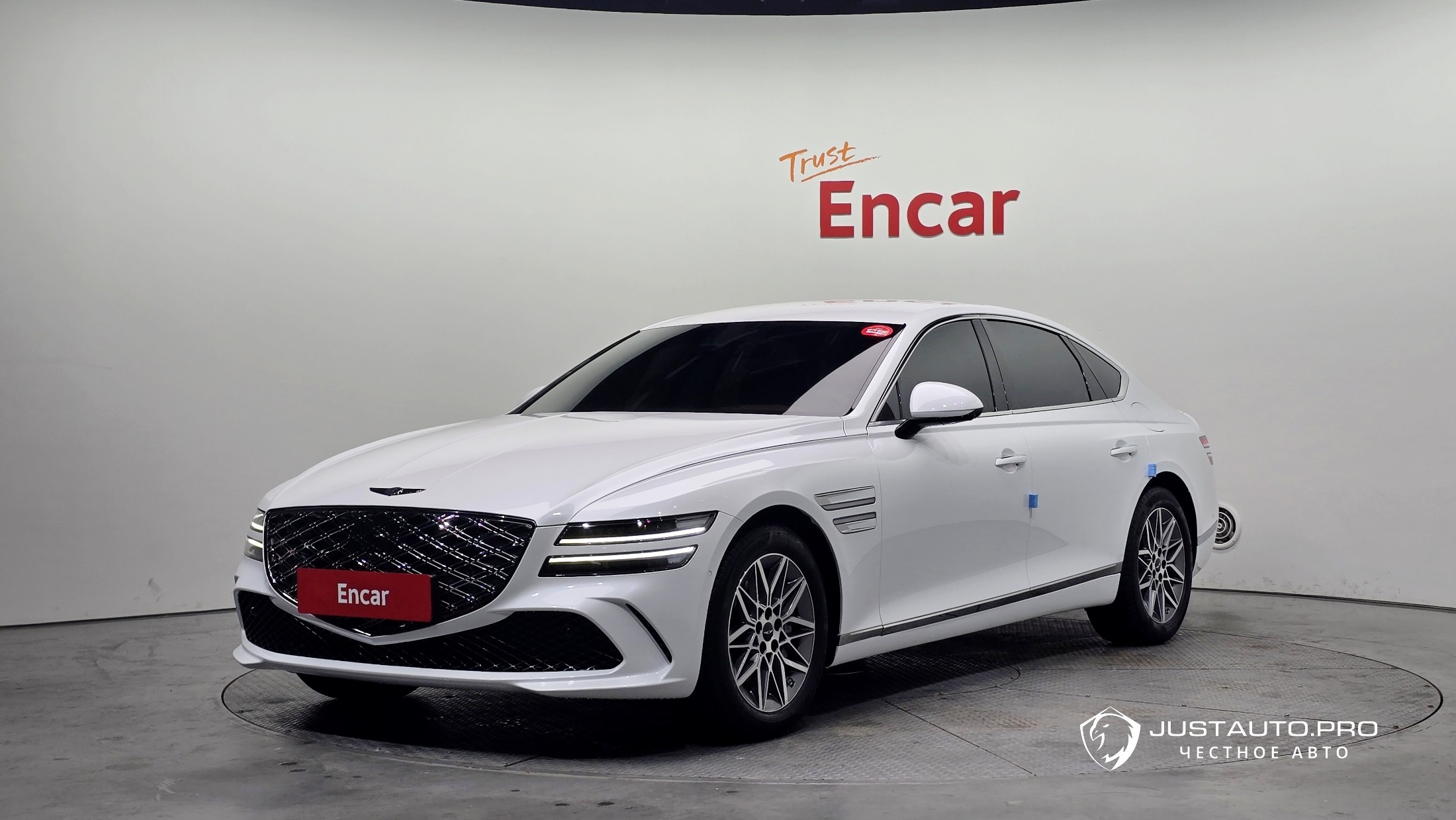 Автомобиль Genesis G80