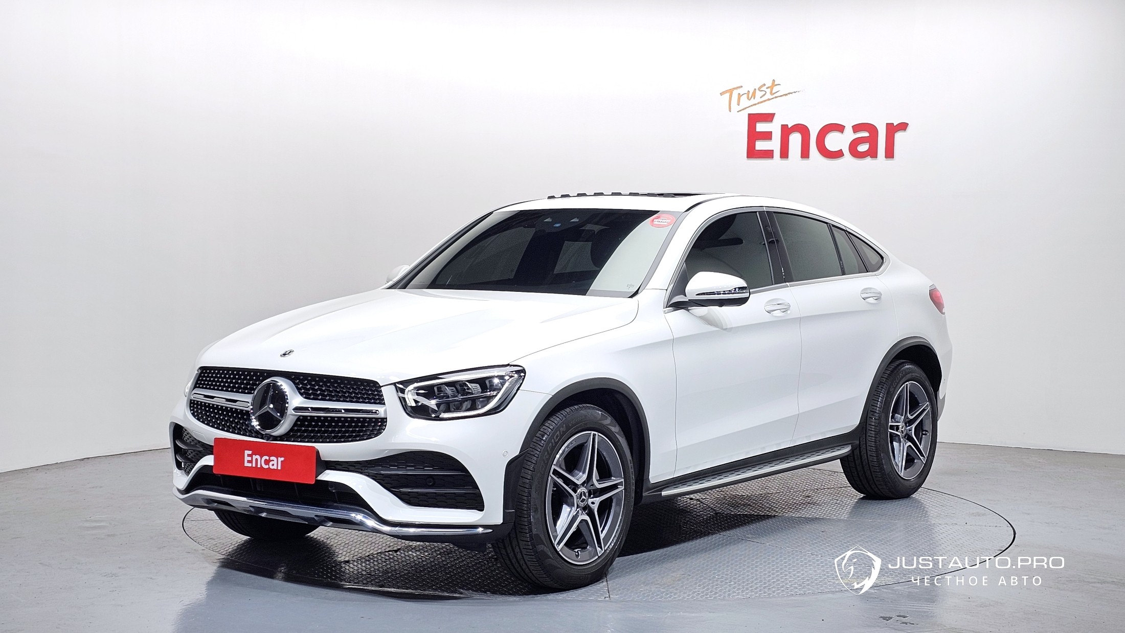 Автомобиль Mercedes-Benz GLC-Class
