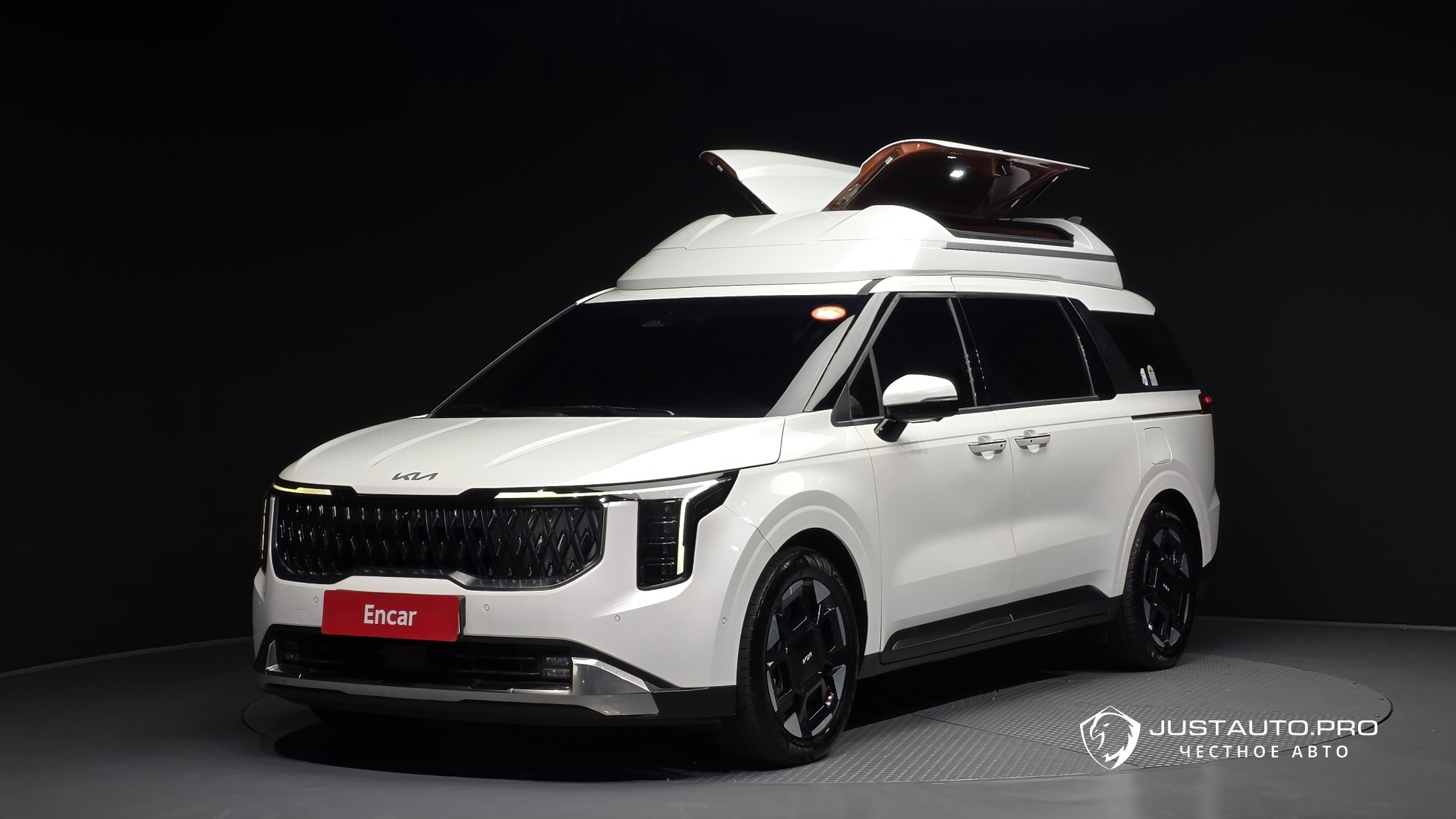 Автомобиль Kia Canival