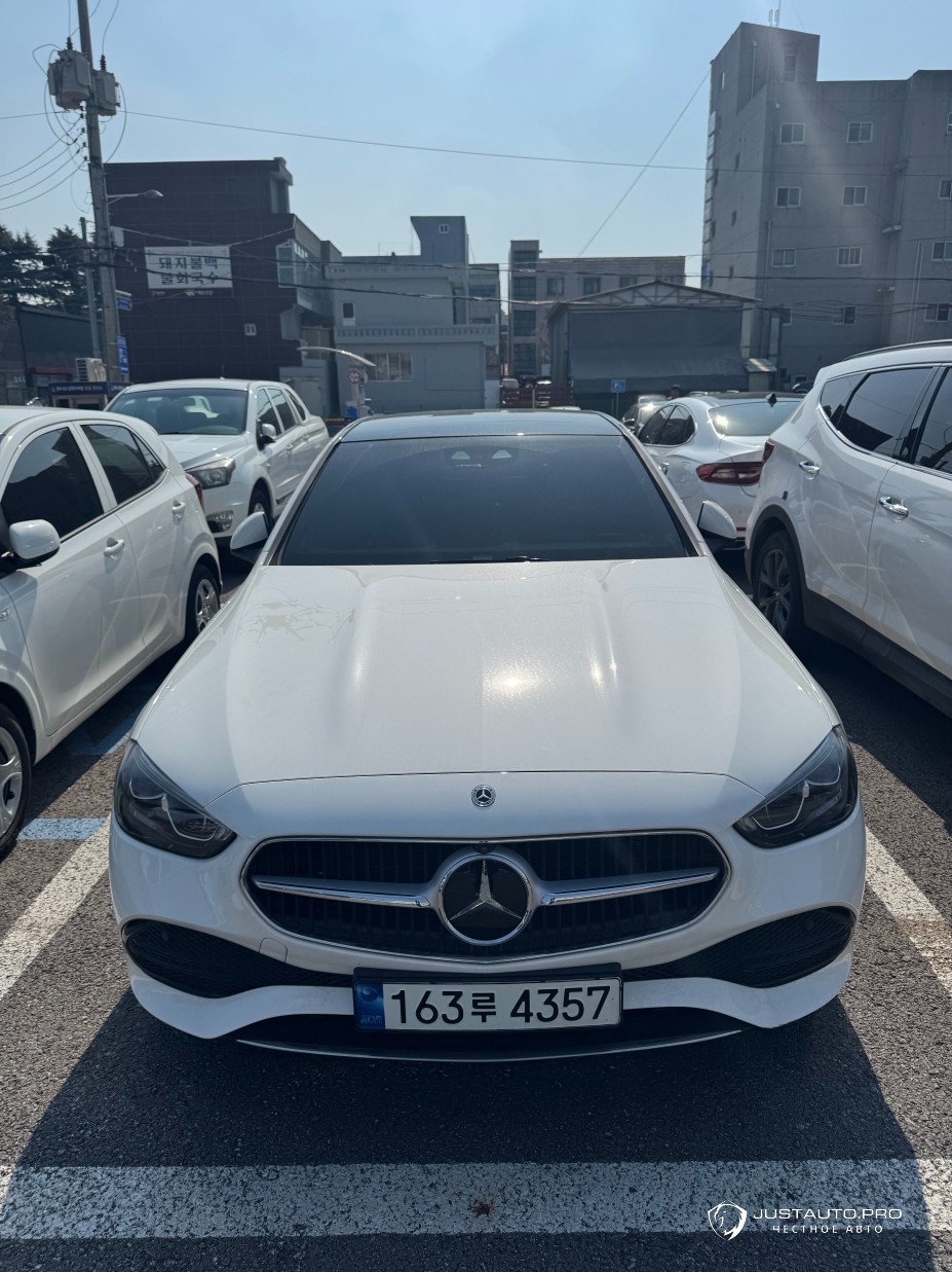 Автомобиль Mercedes-Benz C-Class