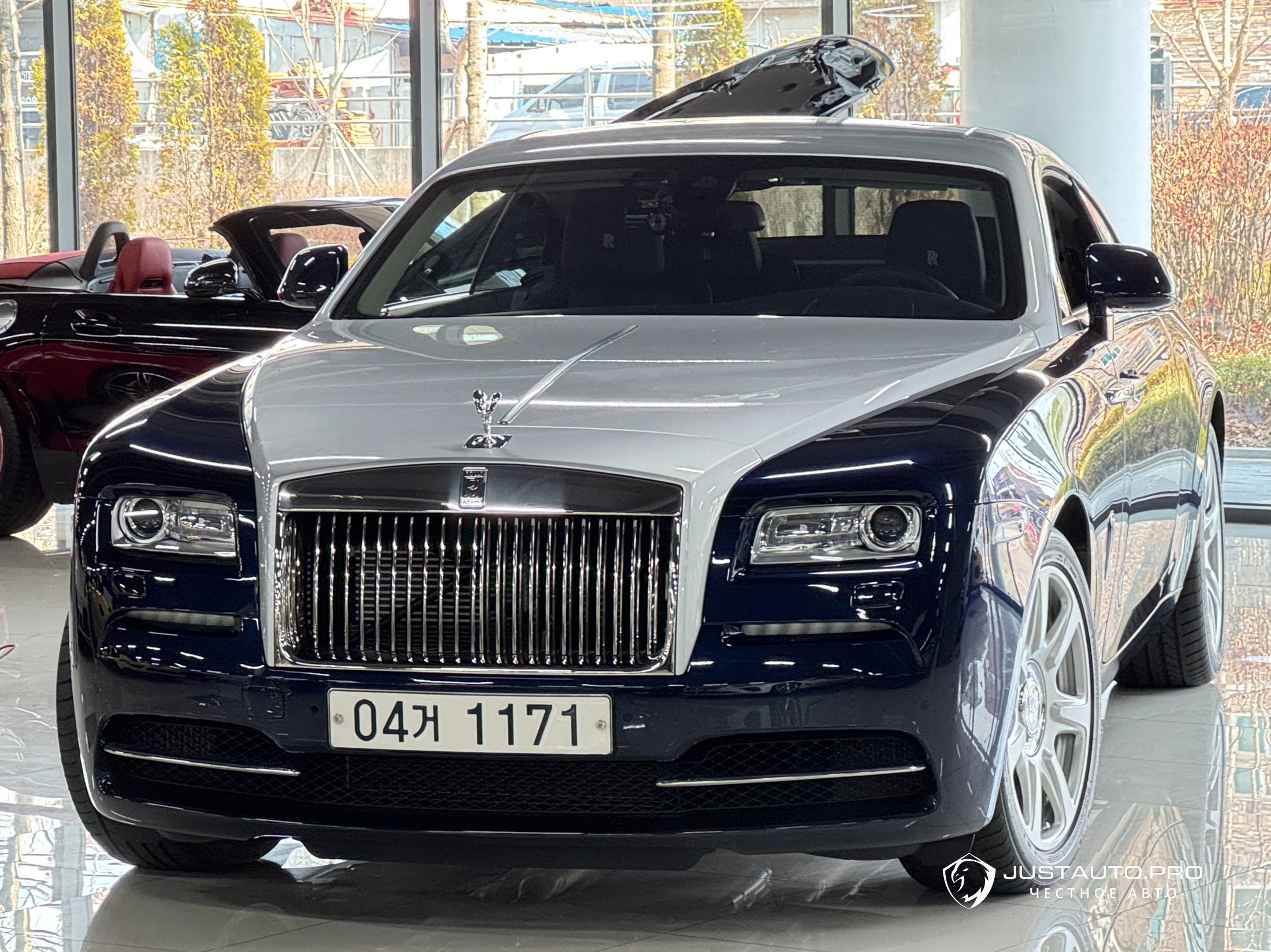 Автомобиль Rolls-Royce Wraith