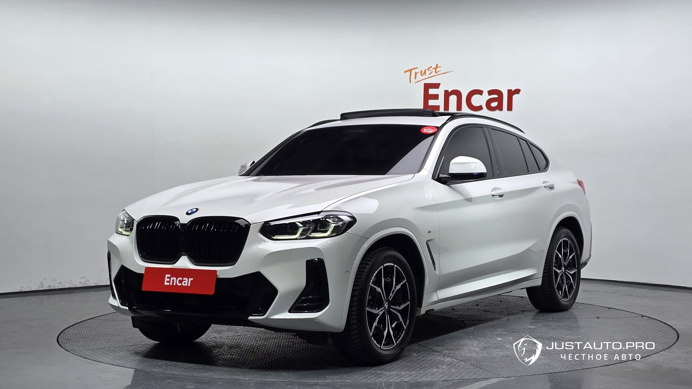 Автомобиль BMW X4