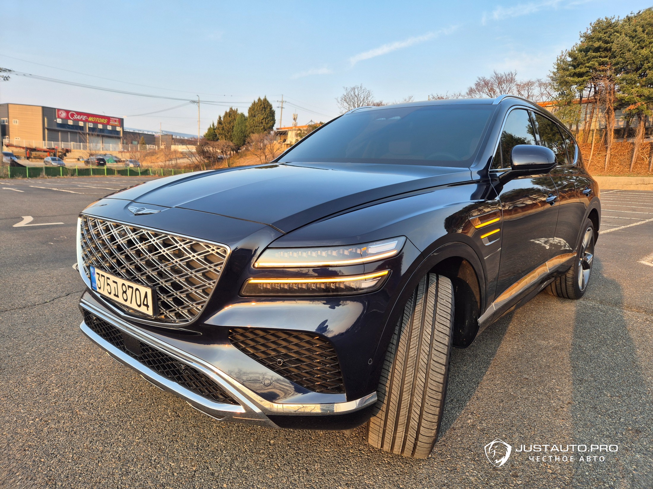 Автомобиль Genesis GV80