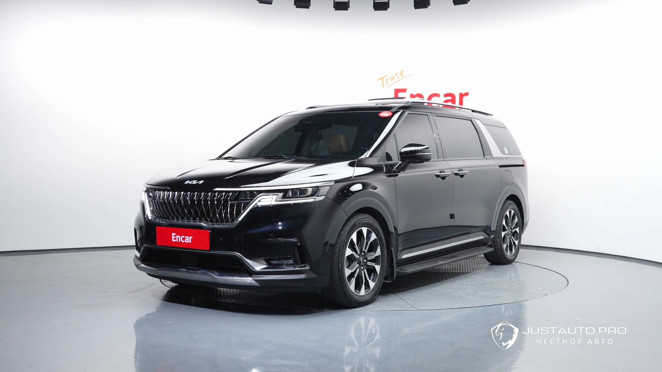 Автомобиль Kia Canival