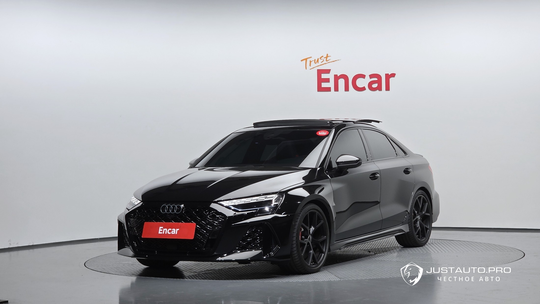 Автомобиль Audi RS3