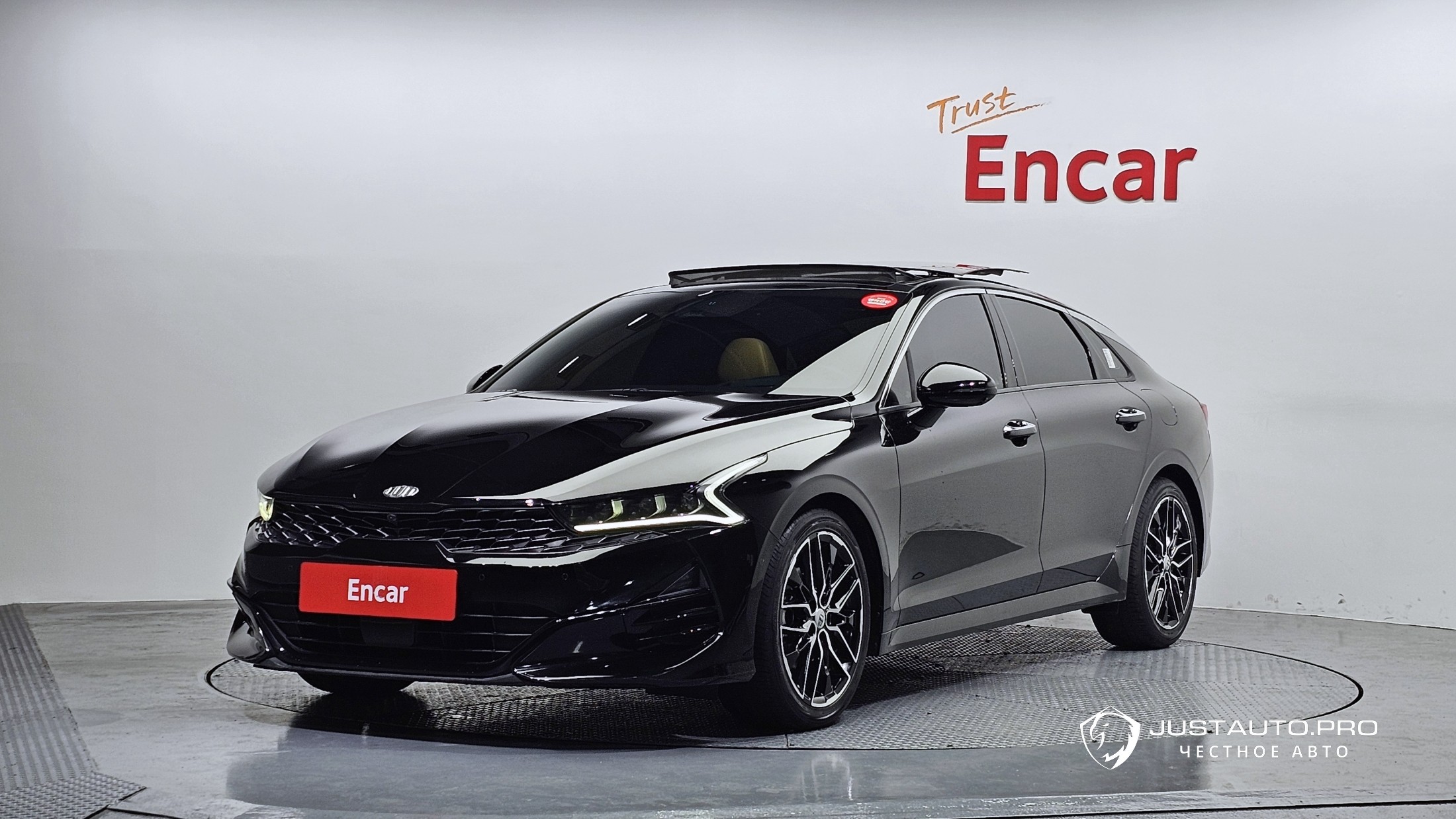 Автомобиль Kia K5