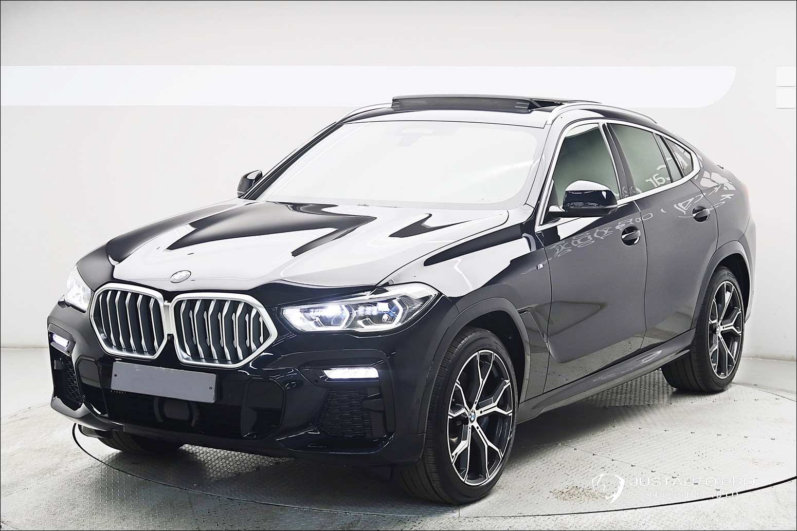 Автомобиль BMW X6