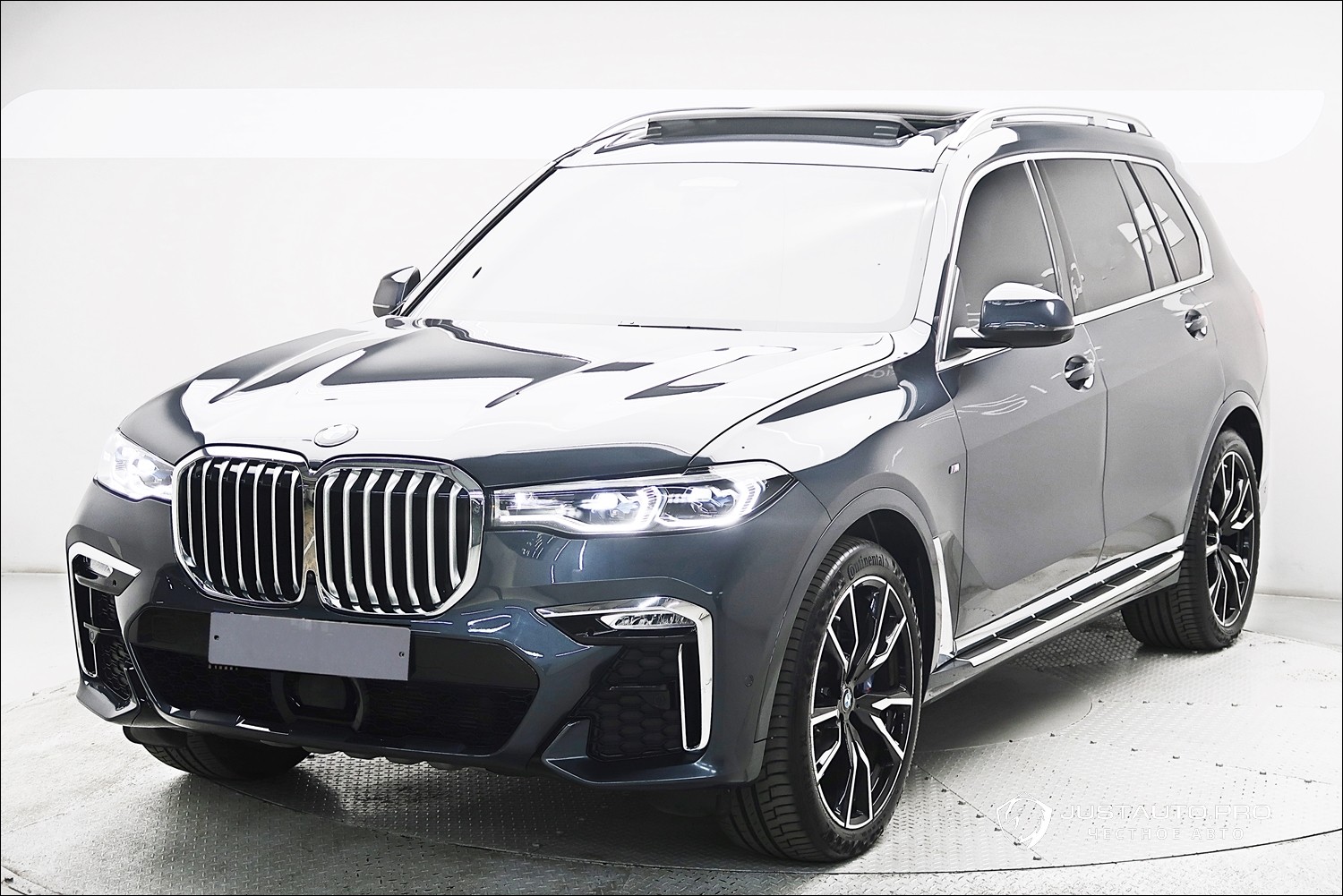 Автомобиль BMW X7