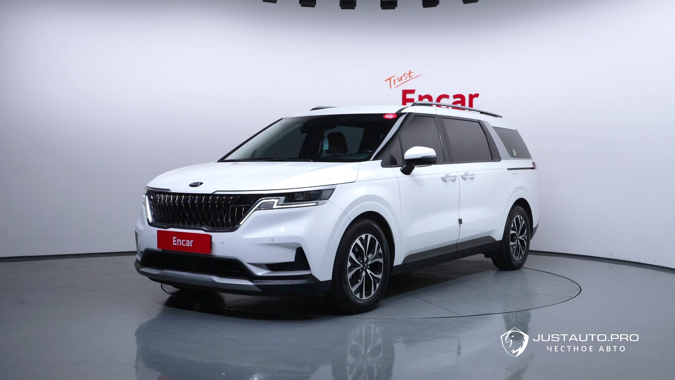 Автомобиль Kia Canival