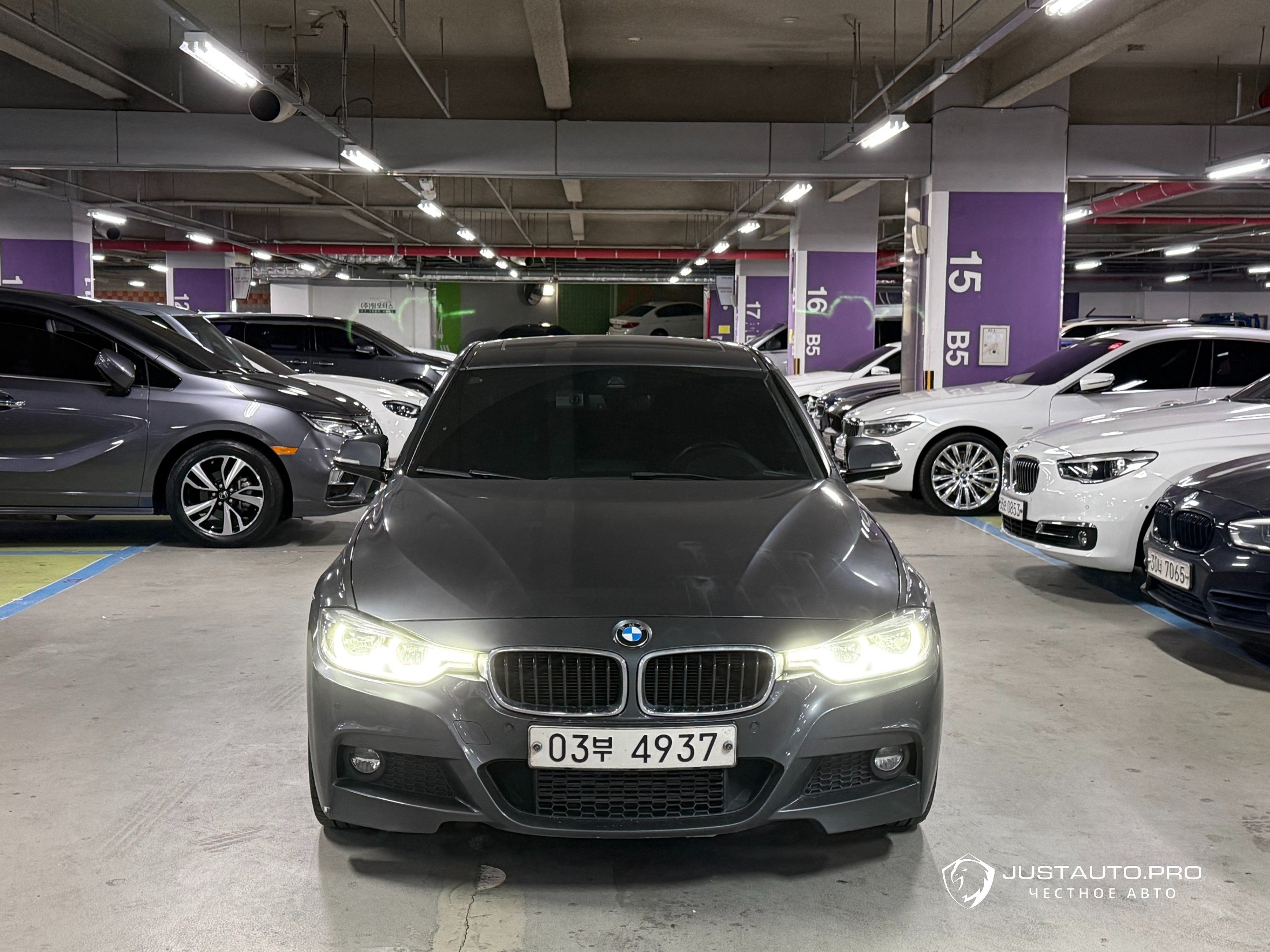 Автомобиль BMW 3-Series