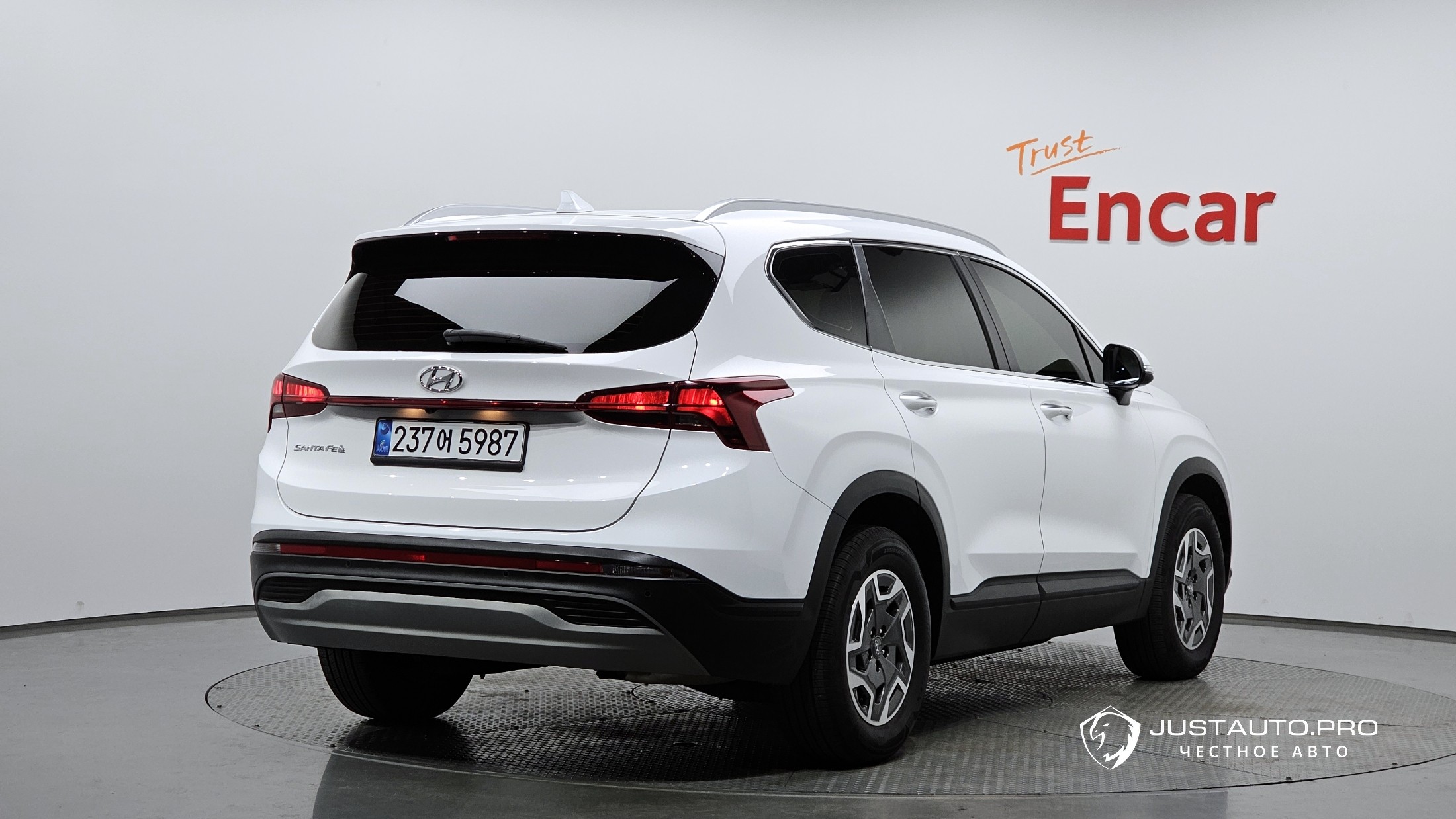 Автомобиль Hyundai Santafe