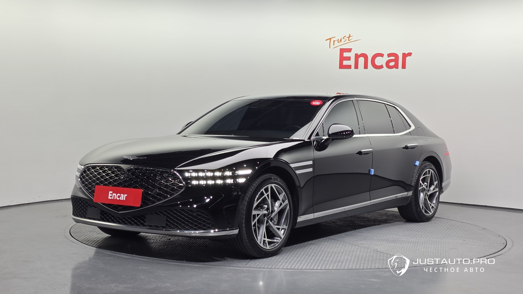 Автомобиль Genesis G90