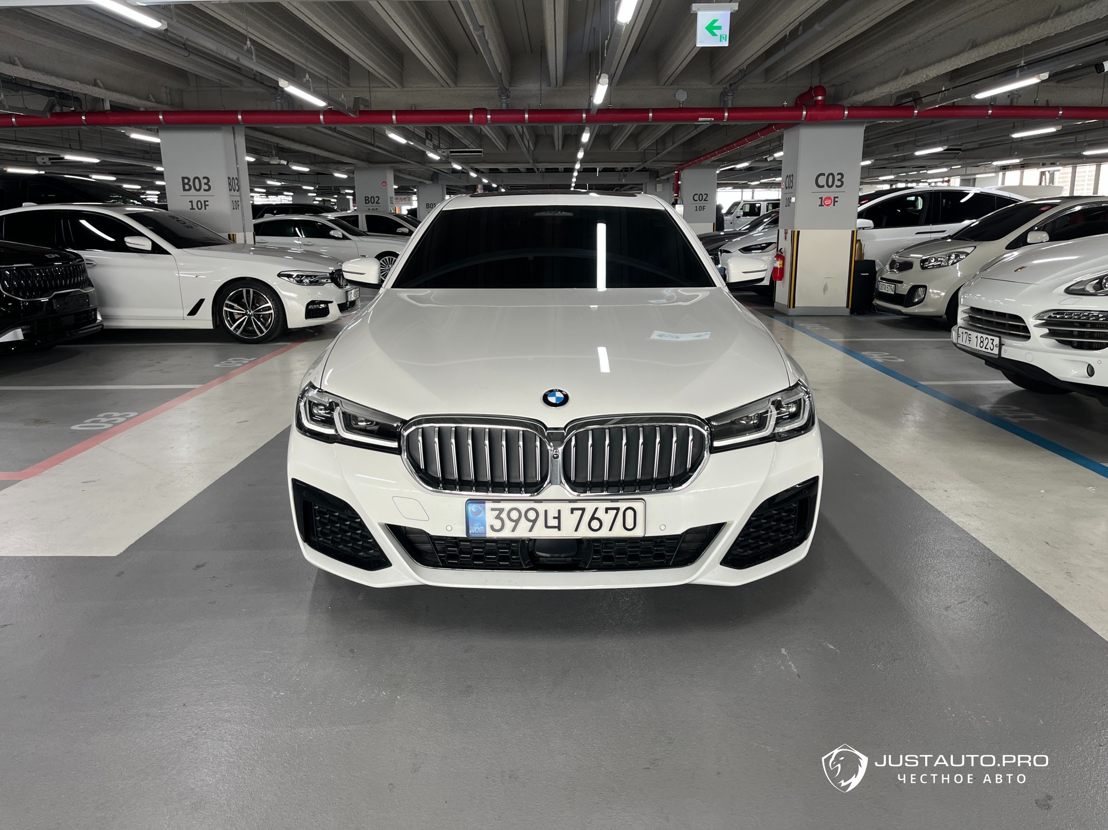 Автомобиль BMW 5-Series