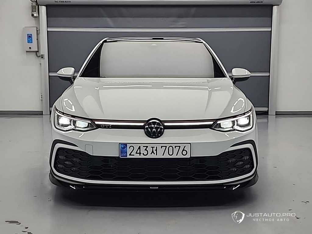 Автомобиль Volkswagen Golf