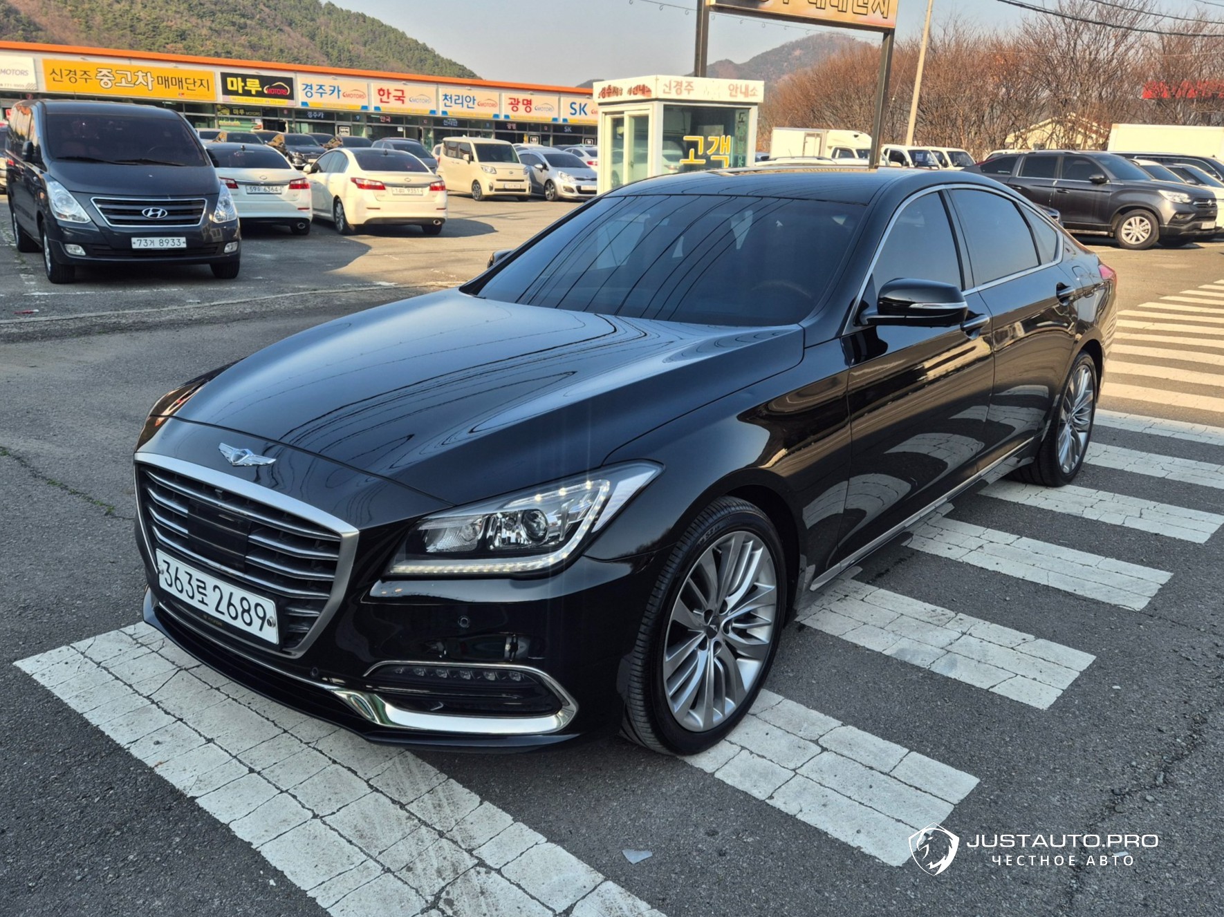 Автомобиль Genesis G80