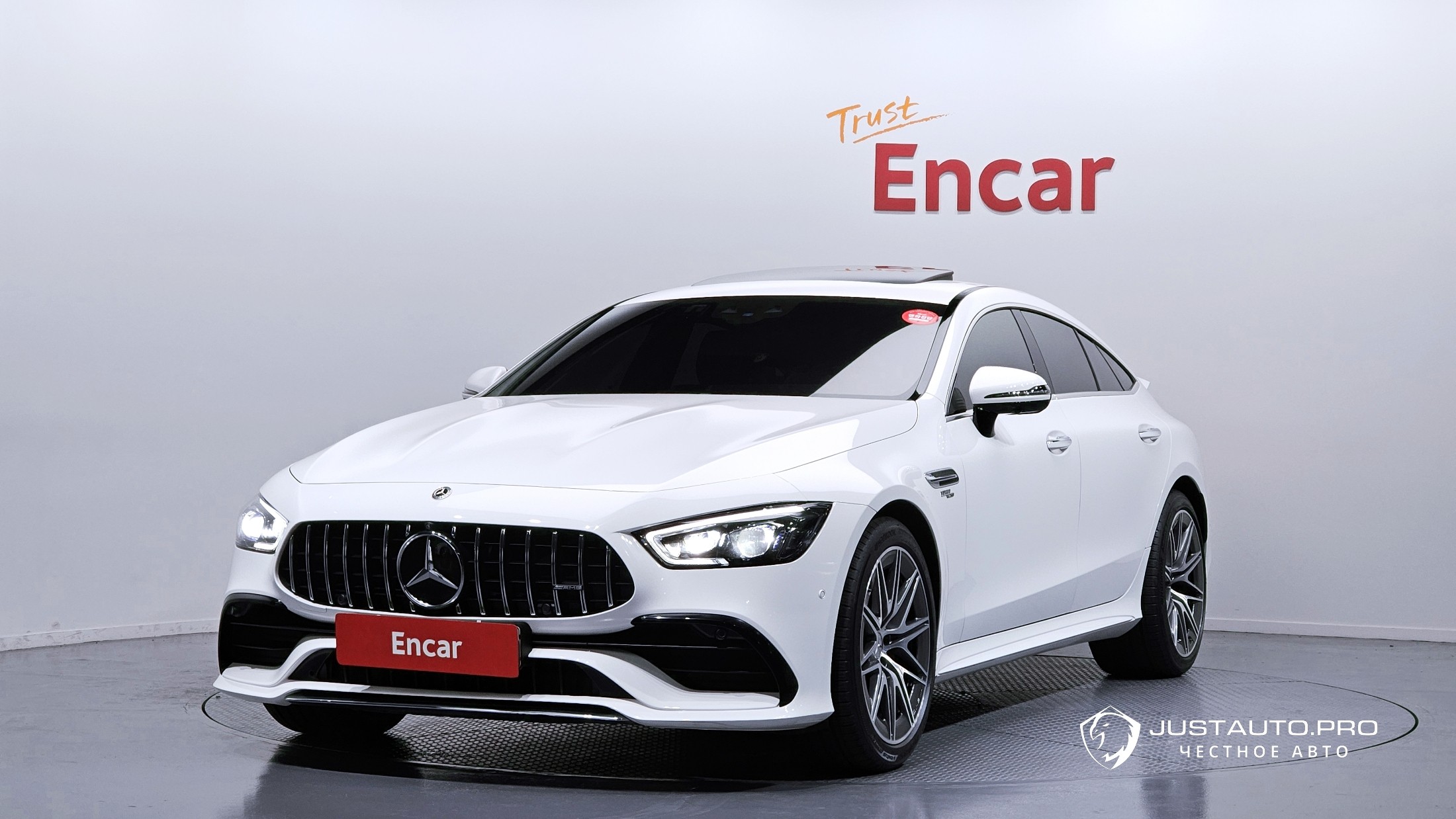 Автомобиль Mercedes-Benz AMG GT