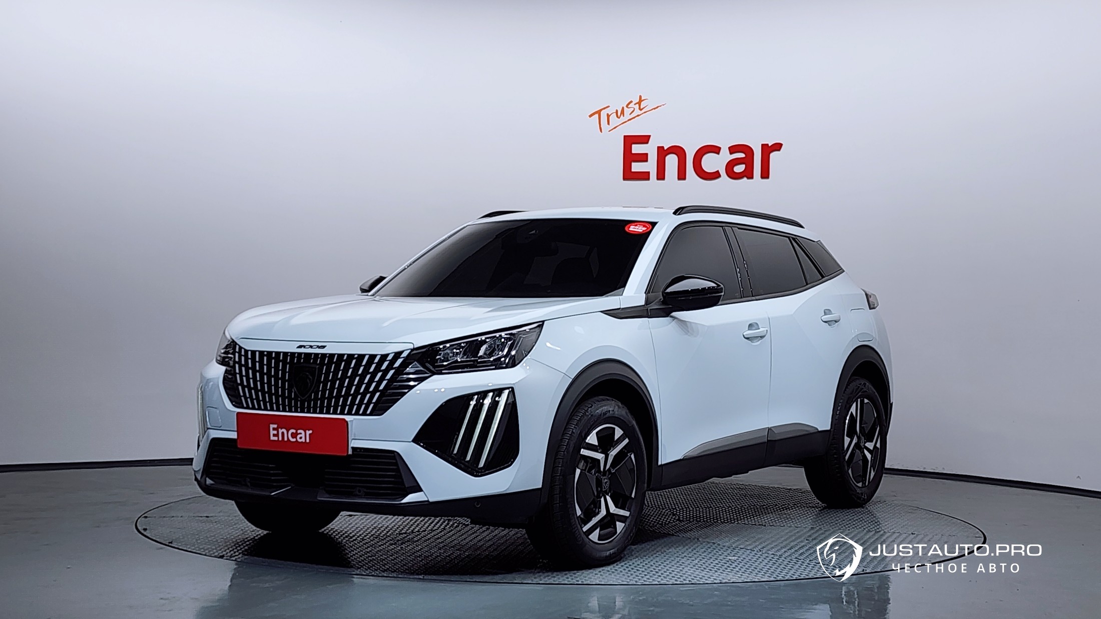 Автомобиль Peugeot 2008