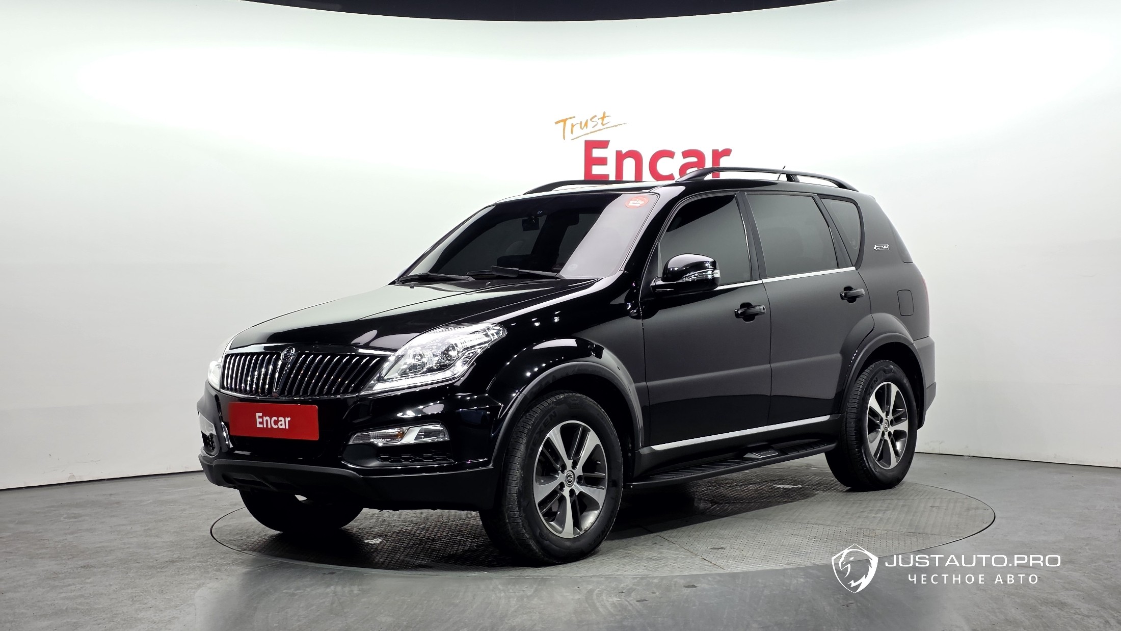 Автомобиль KG_Mobility_Ssangyong Rexton
