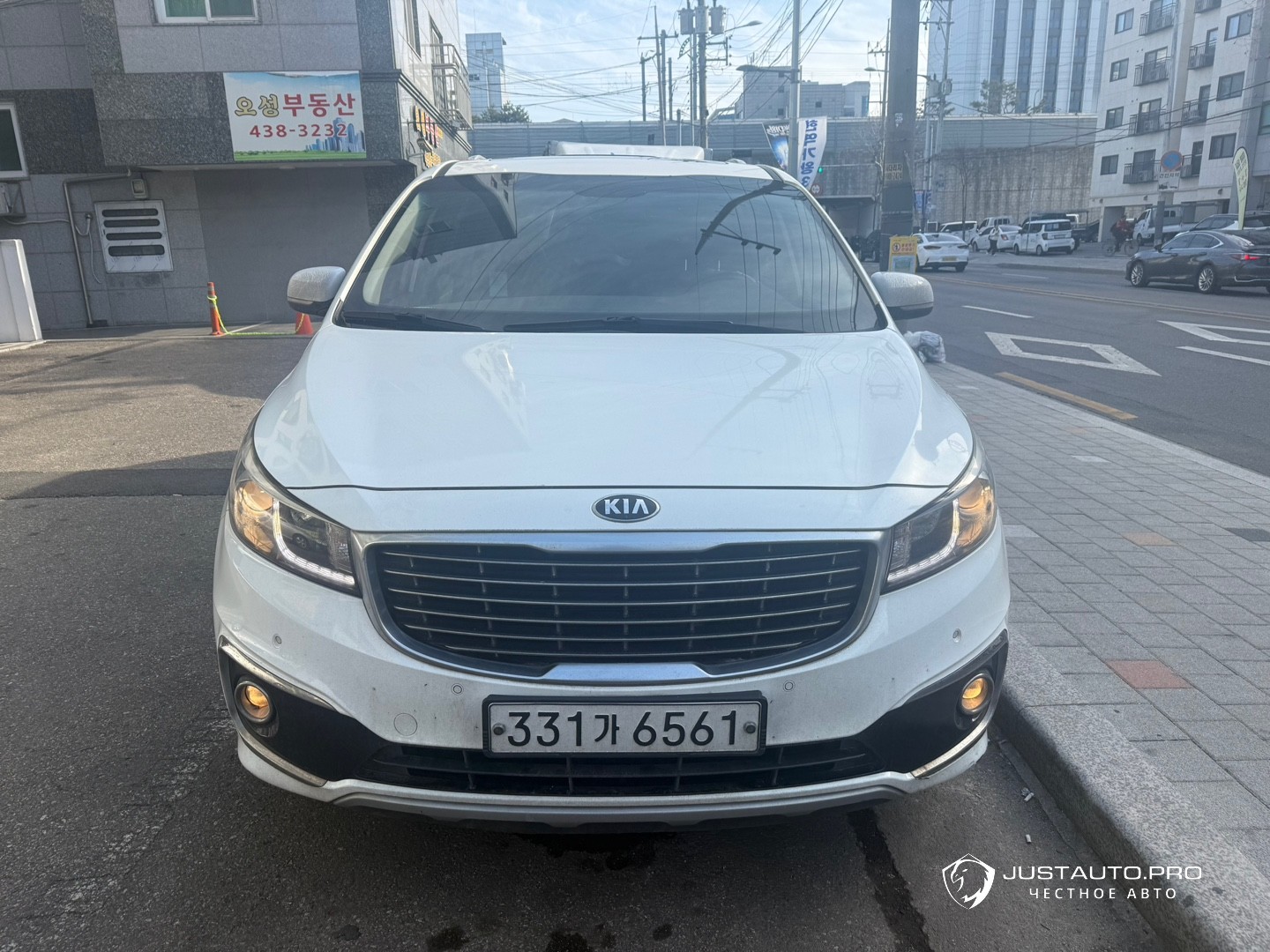 Автомобиль Kia Canival