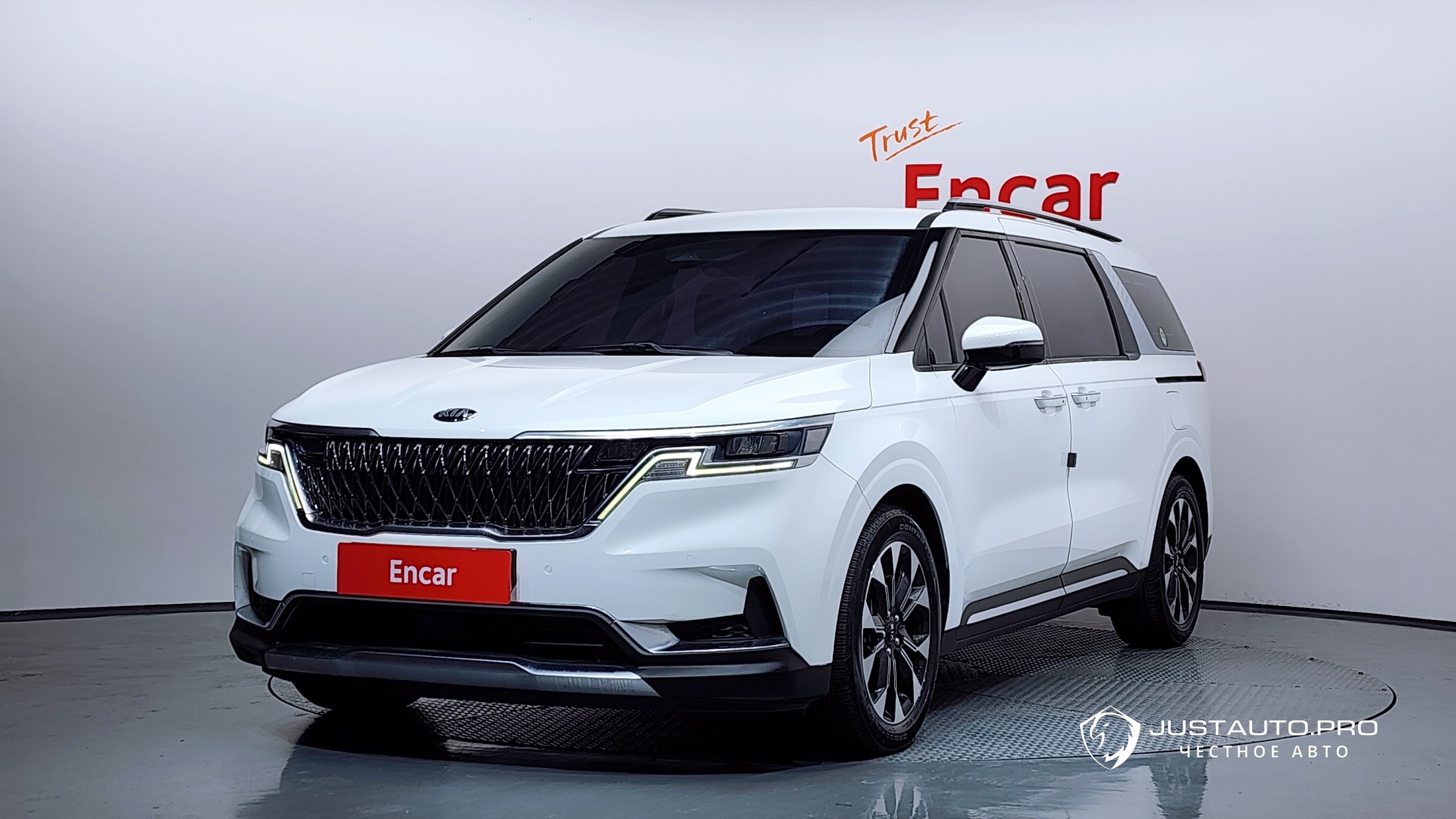 Автомобиль Kia Canival