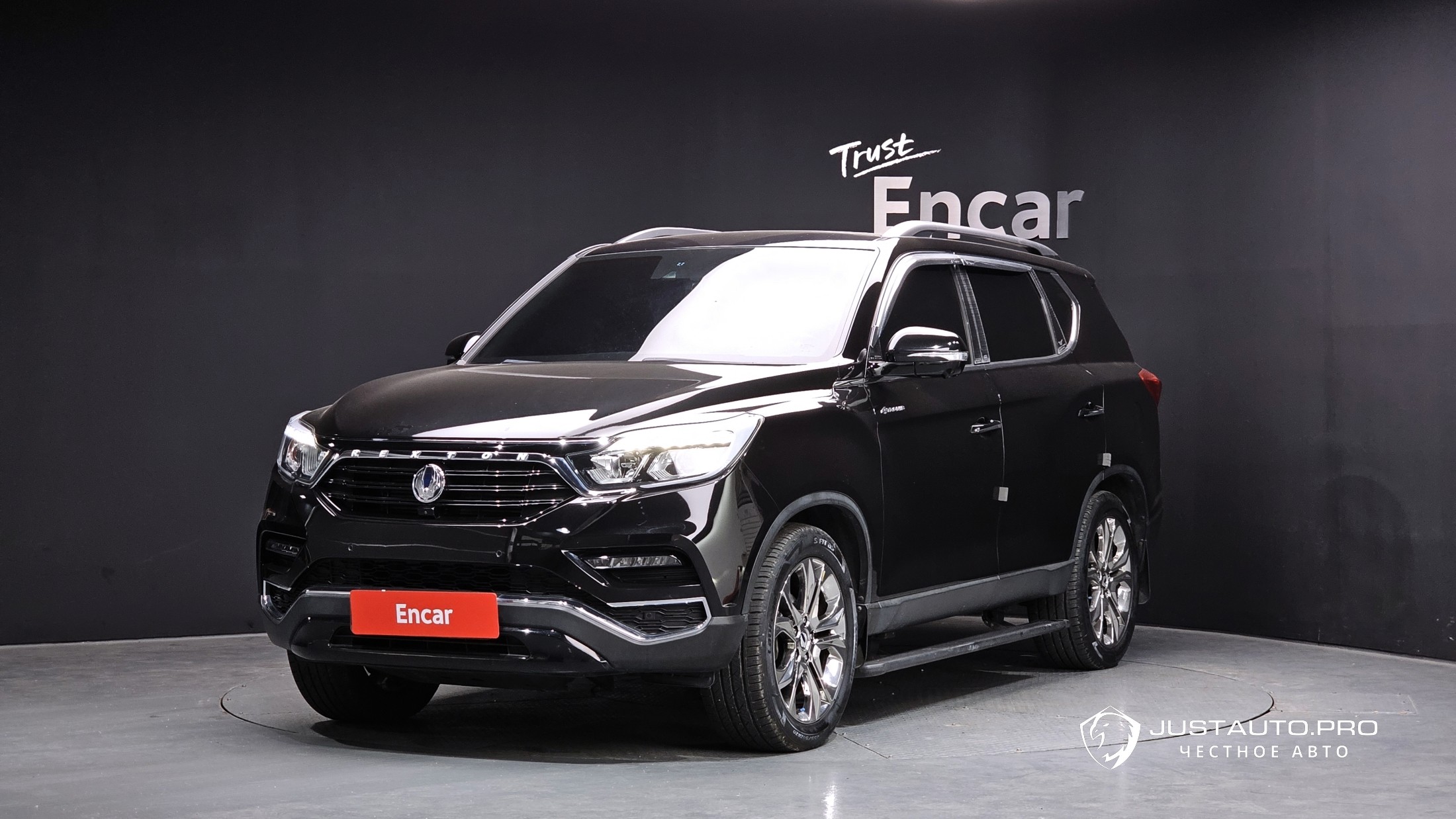 Автомобиль KG_Mobility_Ssangyong Rexton