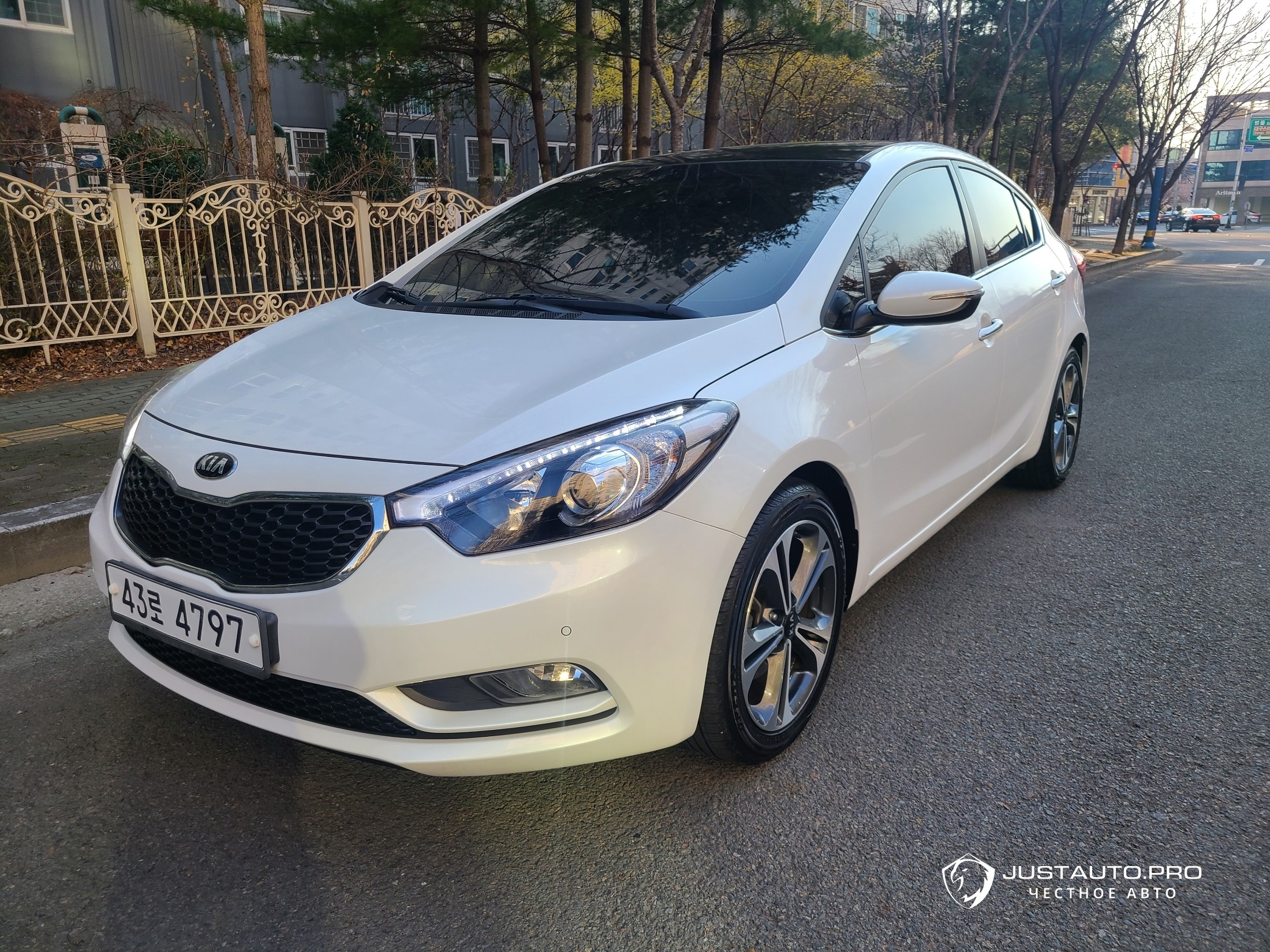 Автомобиль Kia K3