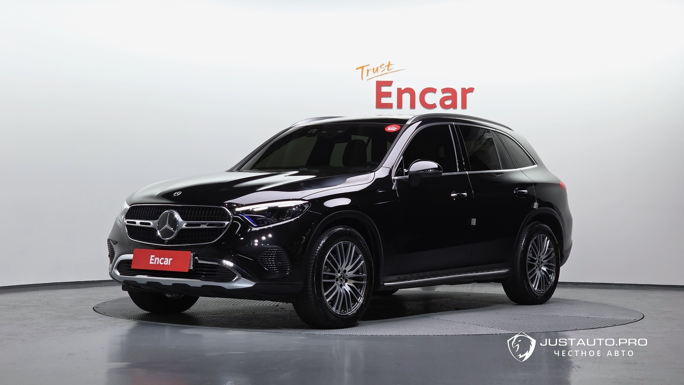 Автомобиль Mercedes-Benz GLC-Class