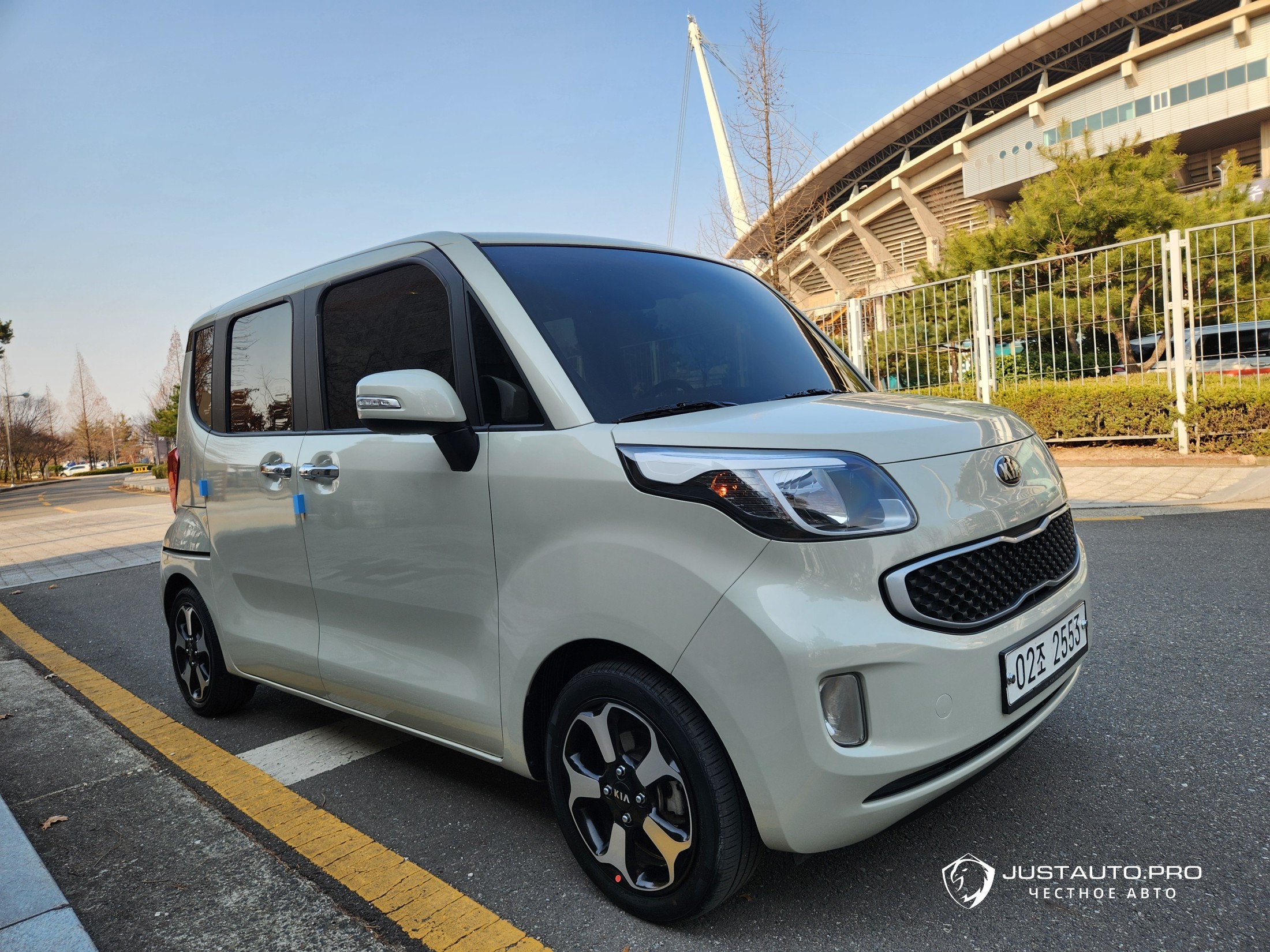Автомобиль Kia RAY