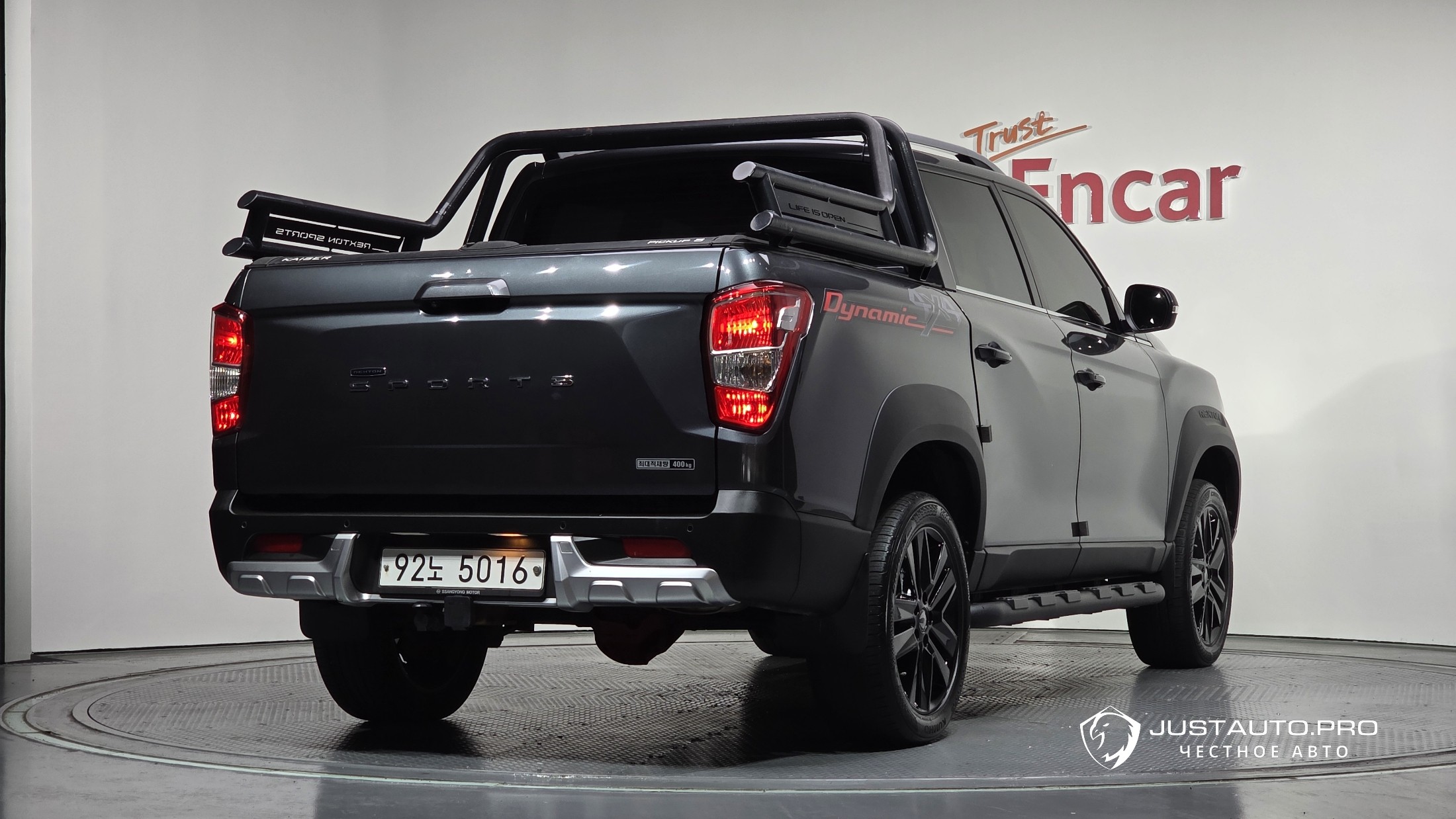 Автомобиль KG_Mobility_Ssangyong Rexton