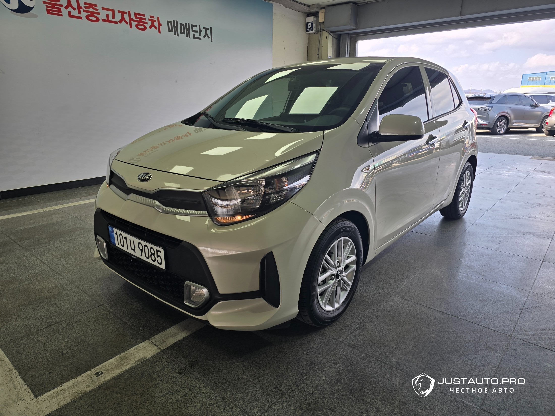 Автомобиль Kia morning