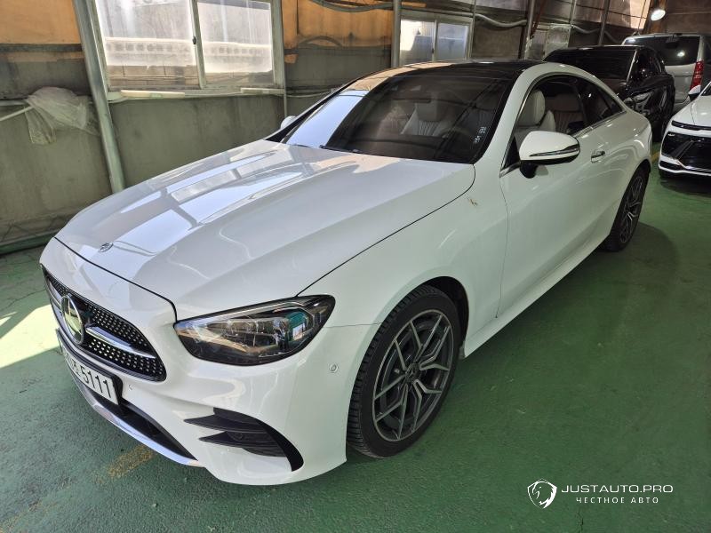 Автомобиль Mercedes-Benz E-Class