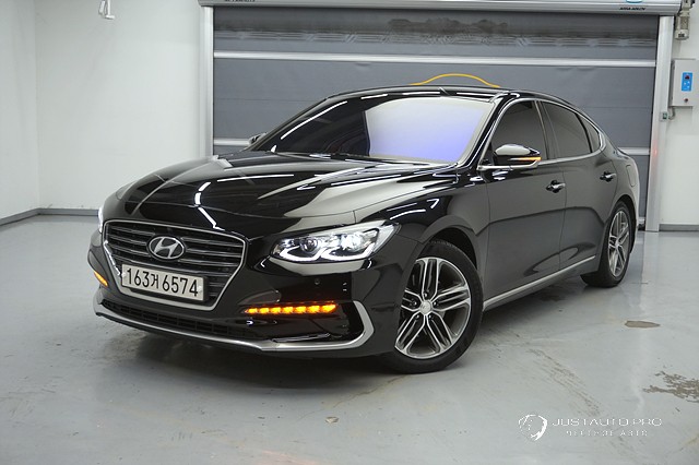 Автомобиль Hyundai Grandeur