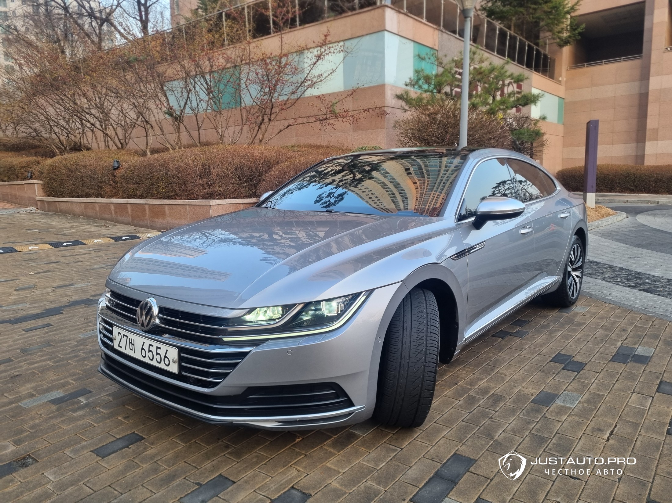 Автомобиль Volkswagen Arteon