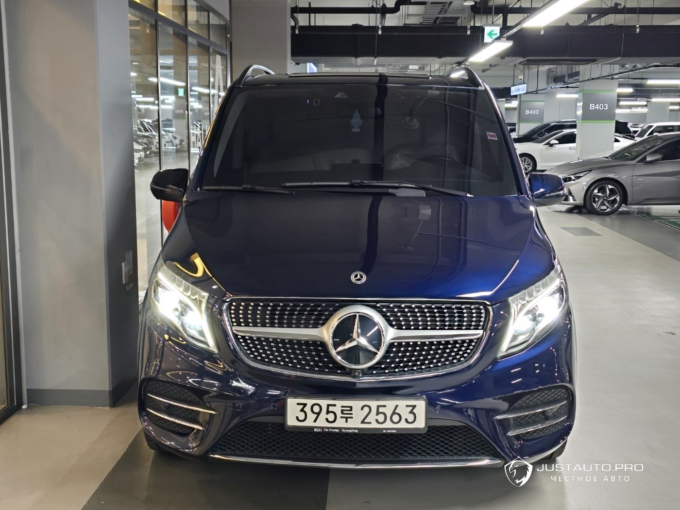 Автомобиль Mercedes-Benz V-Class