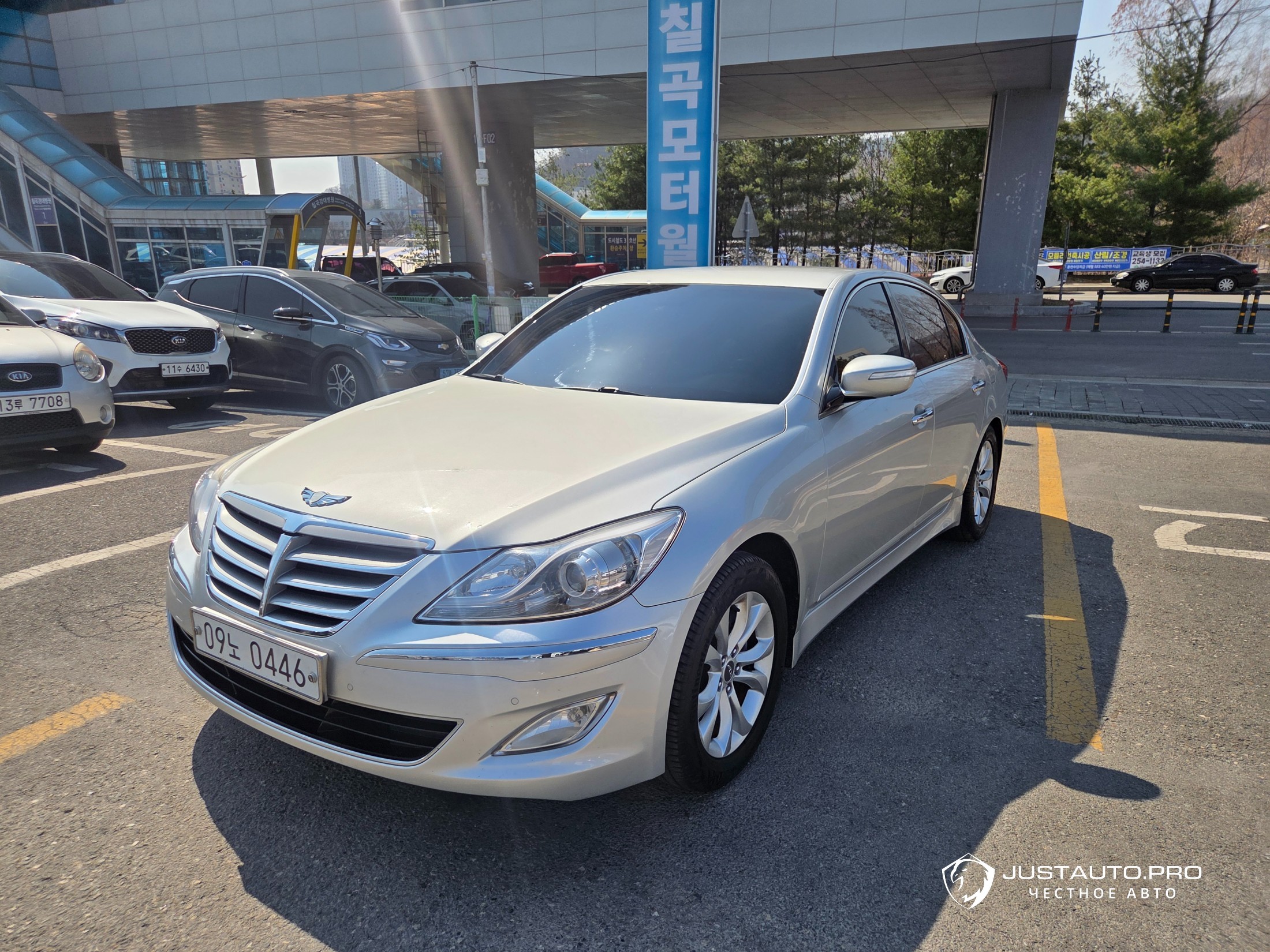 Автомобиль Hyundai Genesis
