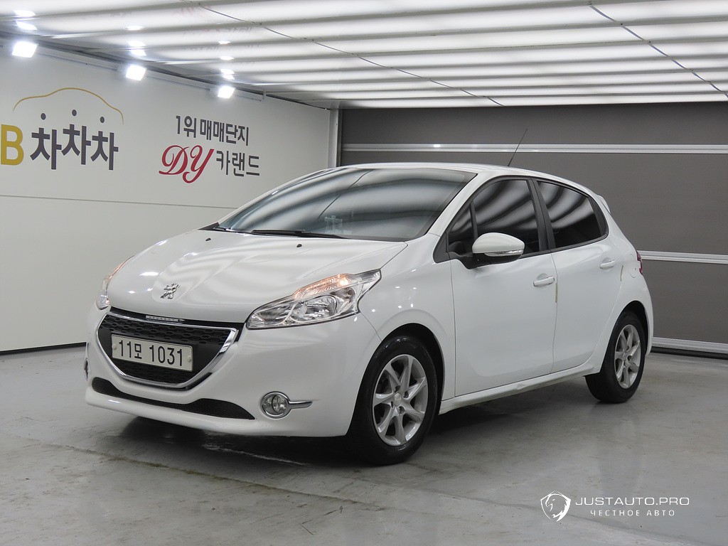 Автомобиль Peugeot 208