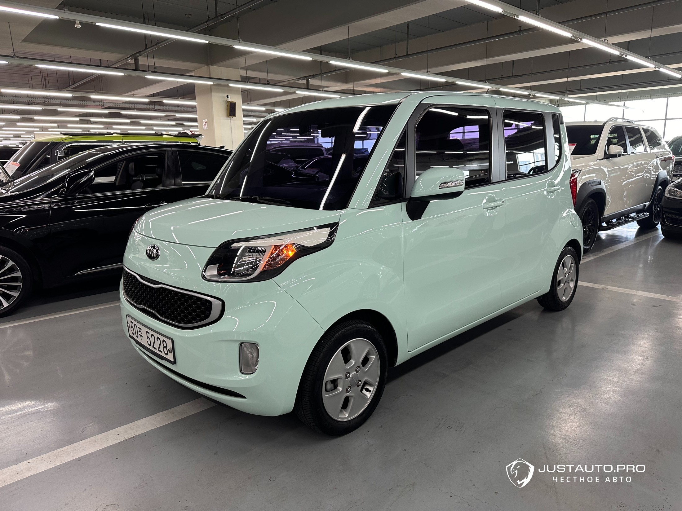 Автомобиль Kia RAY