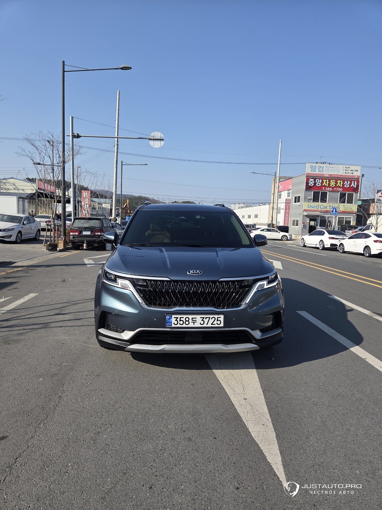Автомобиль Kia Canival