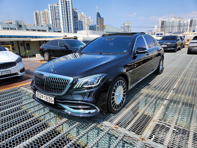 Автомобиль Mercedes-Benz S-Class