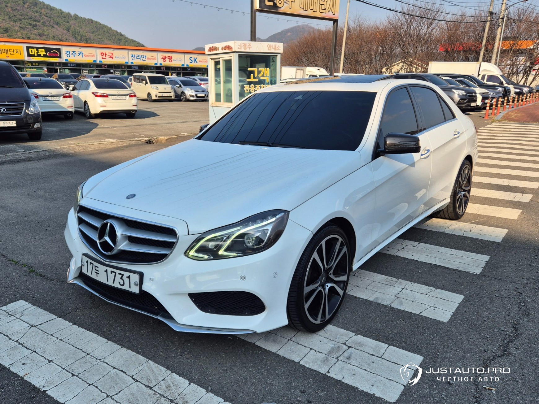 Автомобиль Mercedes-Benz E-Class