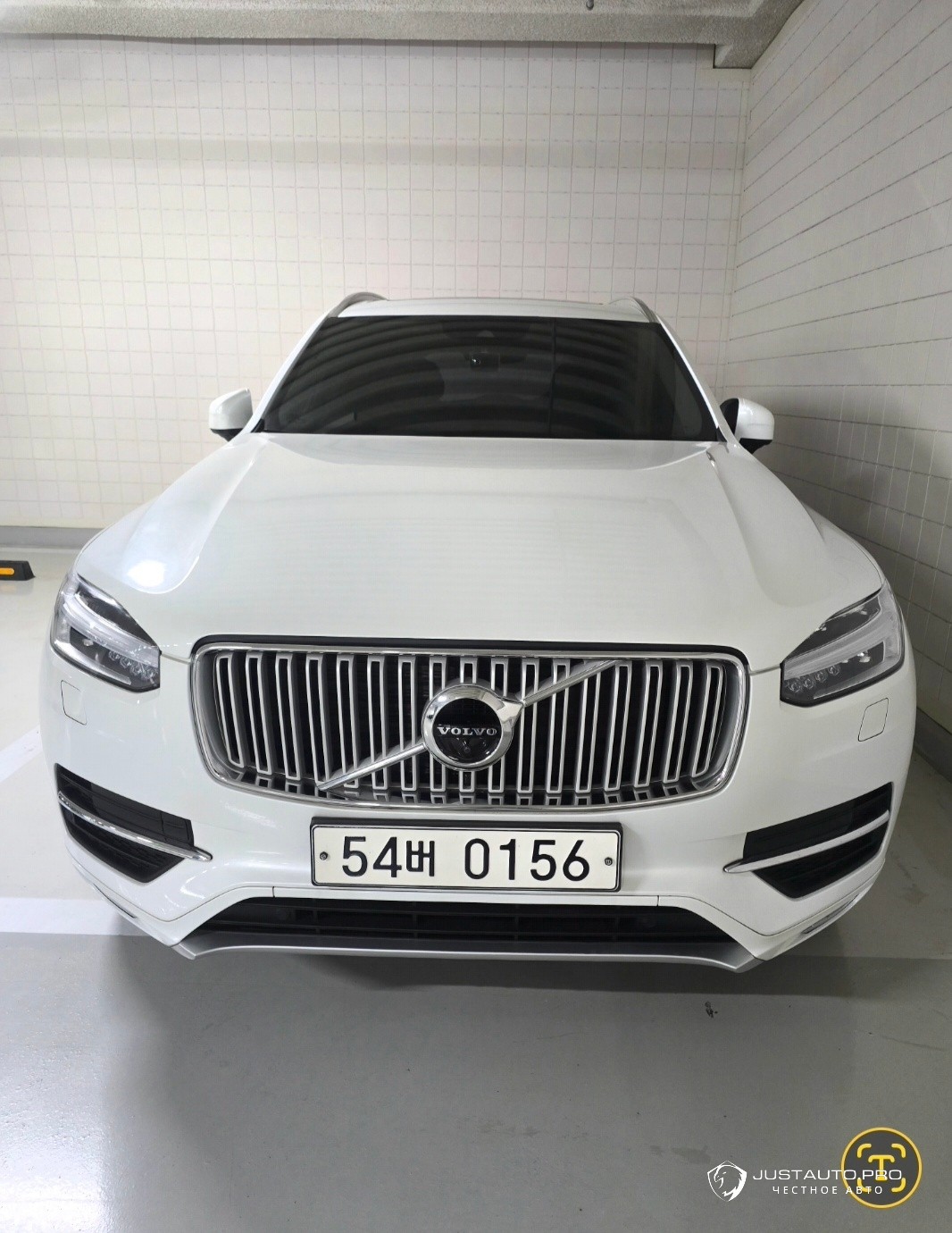 Автомобиль Volvo XC90