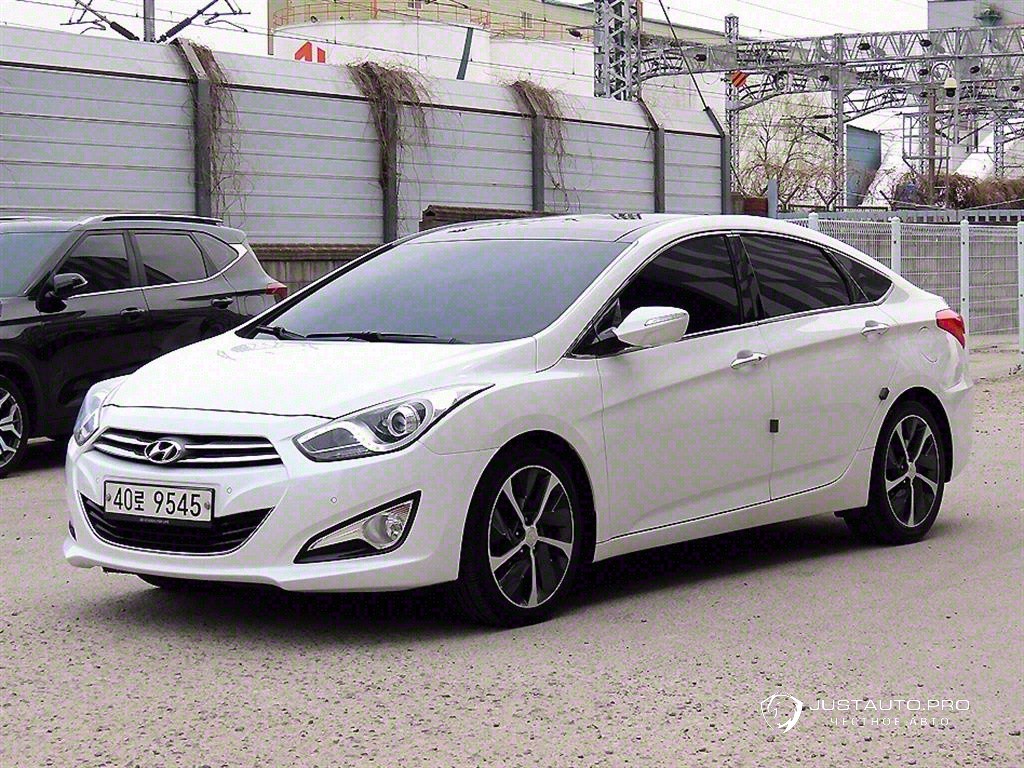 Автомобиль Hyundai i40