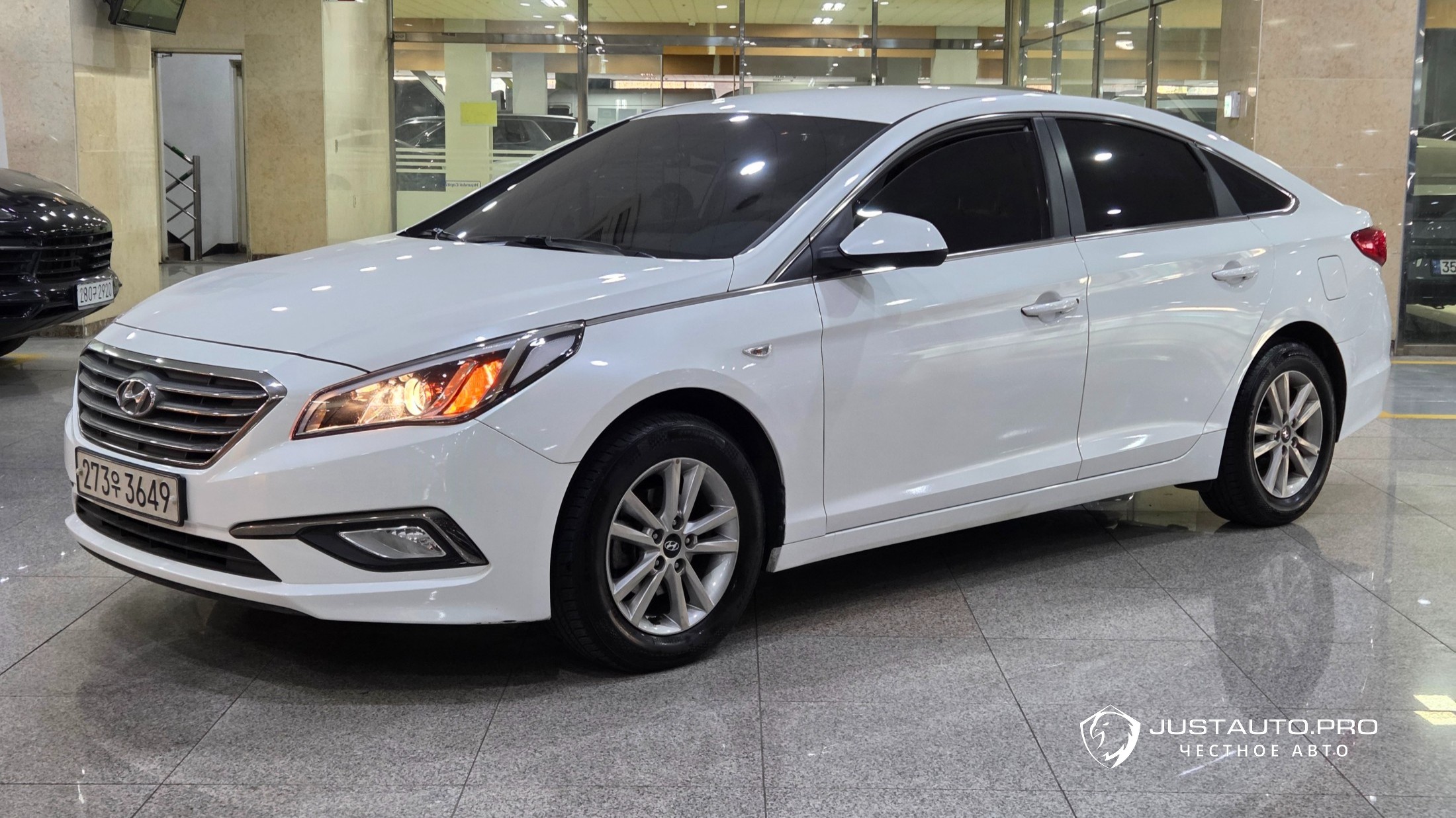 Автомобиль Hyundai Sonata