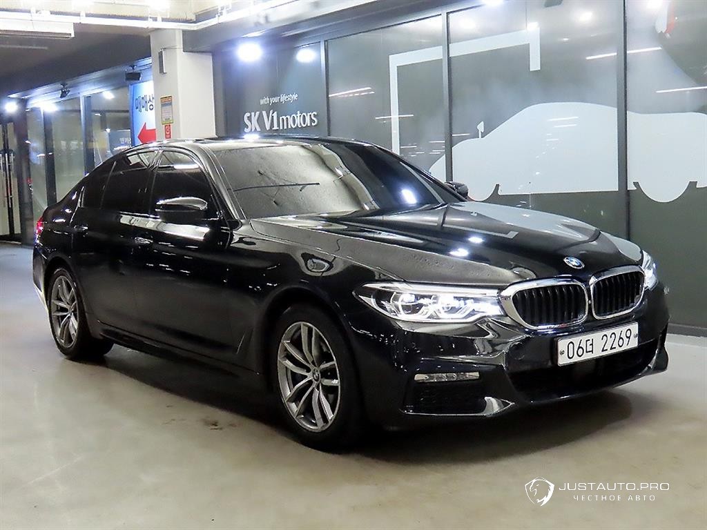 Автомобиль BMW 5-Series