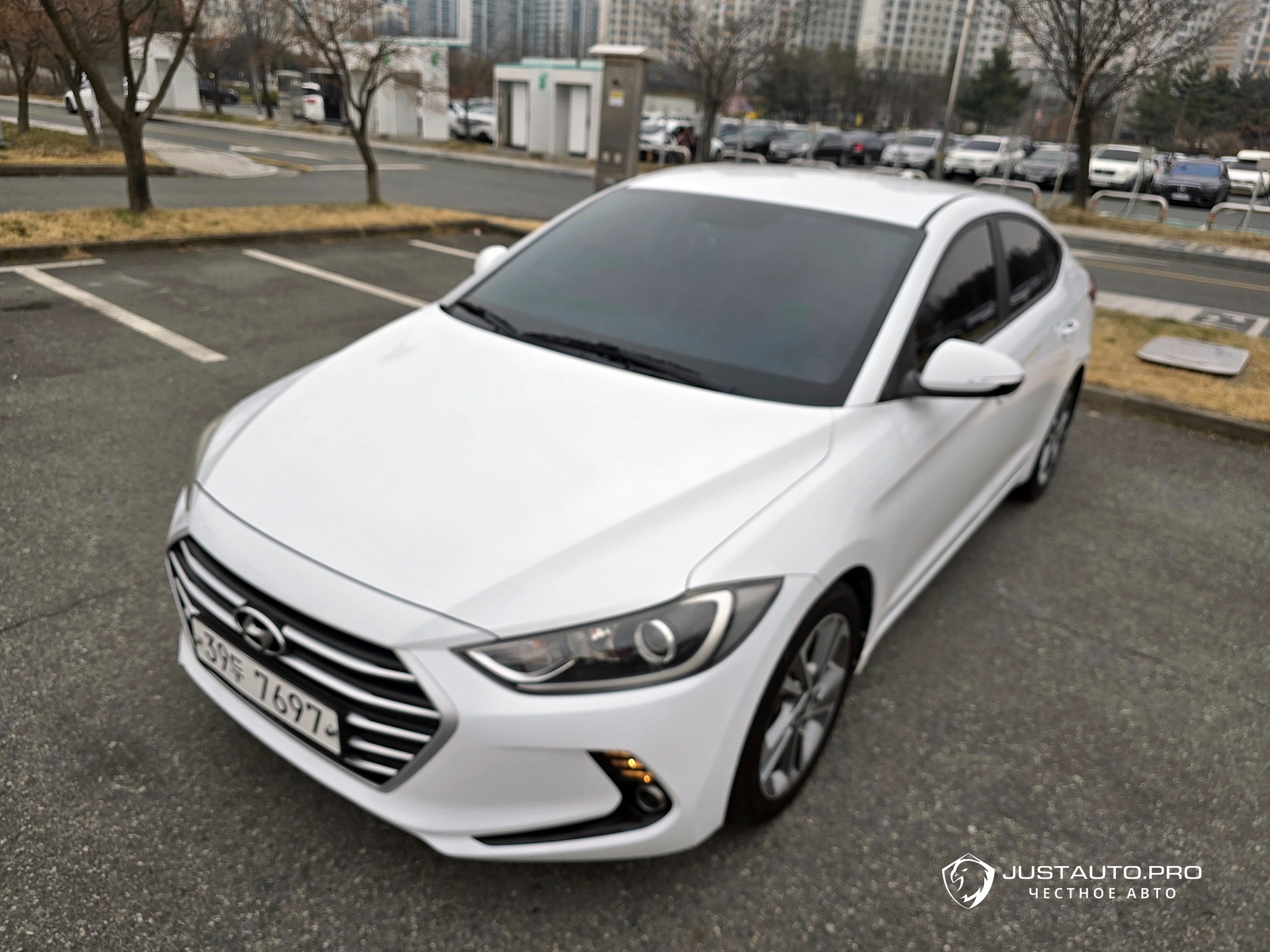 Автомобиль Hyundai AVANTE