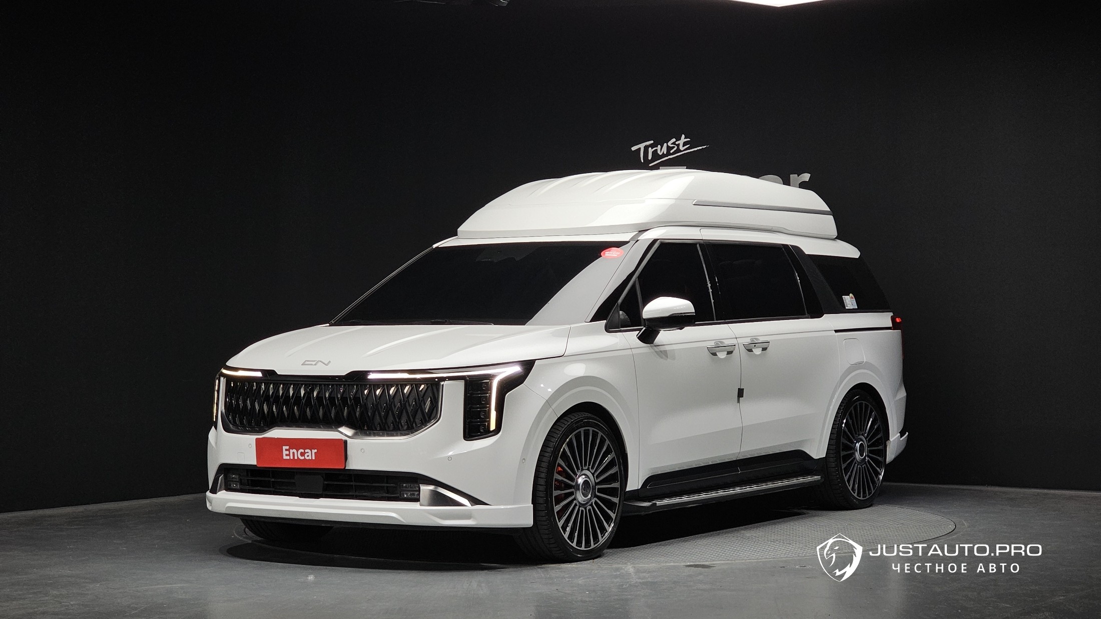 Автомобиль Kia Canival