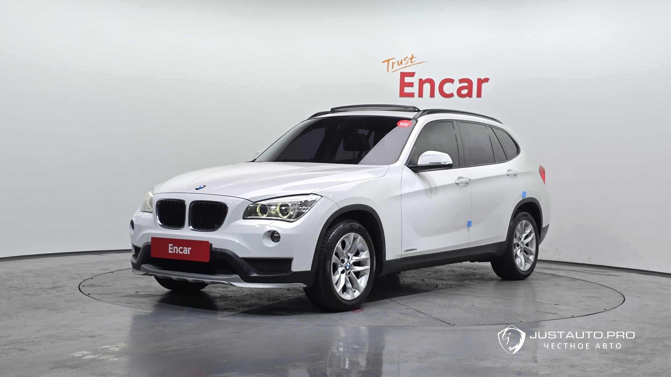 Автомобиль BMW X1