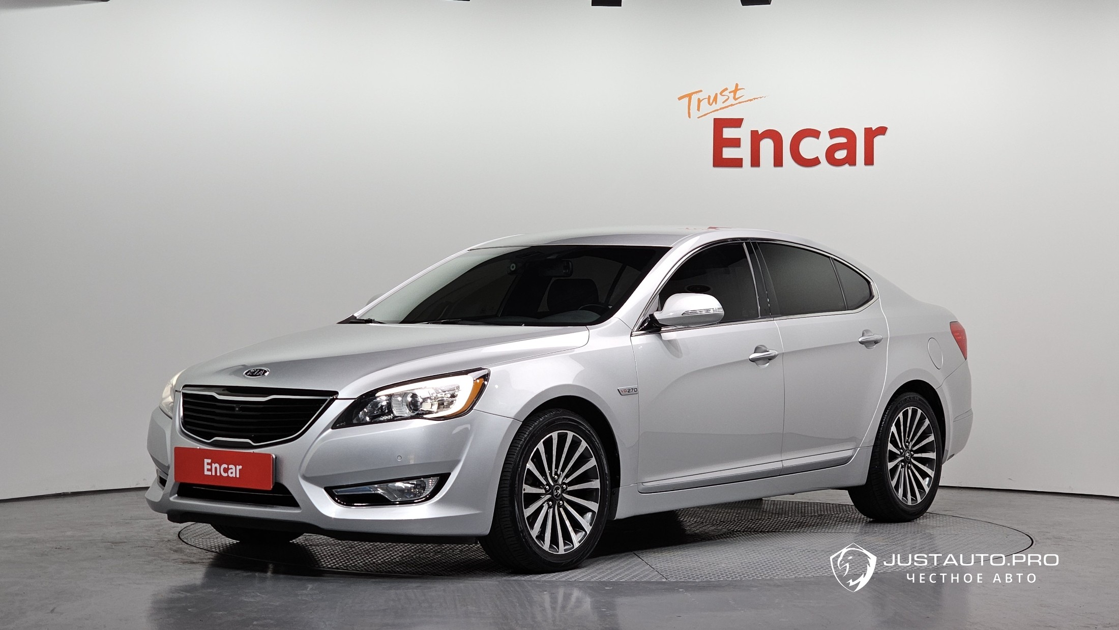 Автомобиль Kia K7